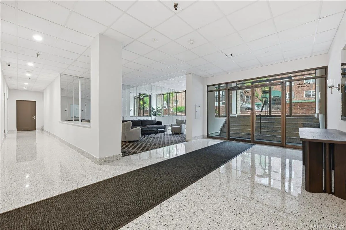 101 Lincoln Avenue, North Hempstead, NY, 4 Rooms Rooms,1 BathroomBathrooms,Residential,For Rent,Lincoln,0,1016606 101 Lincoln Avenue, North Hempstead, NY, 4 Rooms Rooms,1 BathroomBathrooms,Residential,For Rent,Lincoln,0,1016606