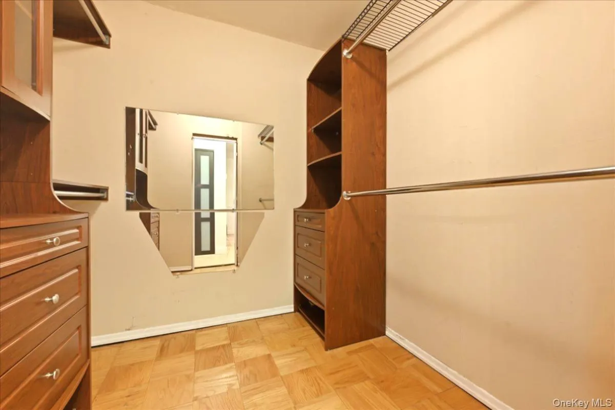 101 Lincoln Avenue, North Hempstead, NY, 4 Rooms Rooms,1 BathroomBathrooms,Residential,For Rent,Lincoln,0,1016606 101 Lincoln Avenue, North Hempstead, NY, 4 Rooms Rooms,1 BathroomBathrooms,Residential,For Rent,Lincoln,0,1016606