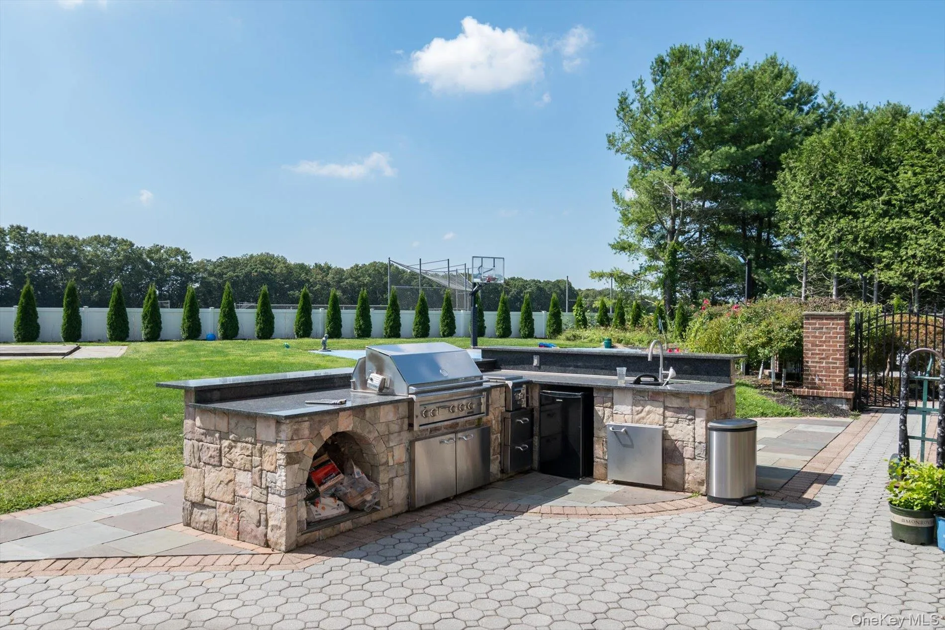 26 Legends Circle, Huntington, NY, 6 Bedrooms Bedrooms, 13 Rooms Rooms,5 BathroomsBathrooms,Residential,For Rent,Legends,0,KEY1016607 26 Legends Circle, Huntington, NY, 6 Bedrooms Bedrooms, 13 Rooms Rooms,5 BathroomsBathrooms,Residential,For Rent,Legends,0,KEY1016607