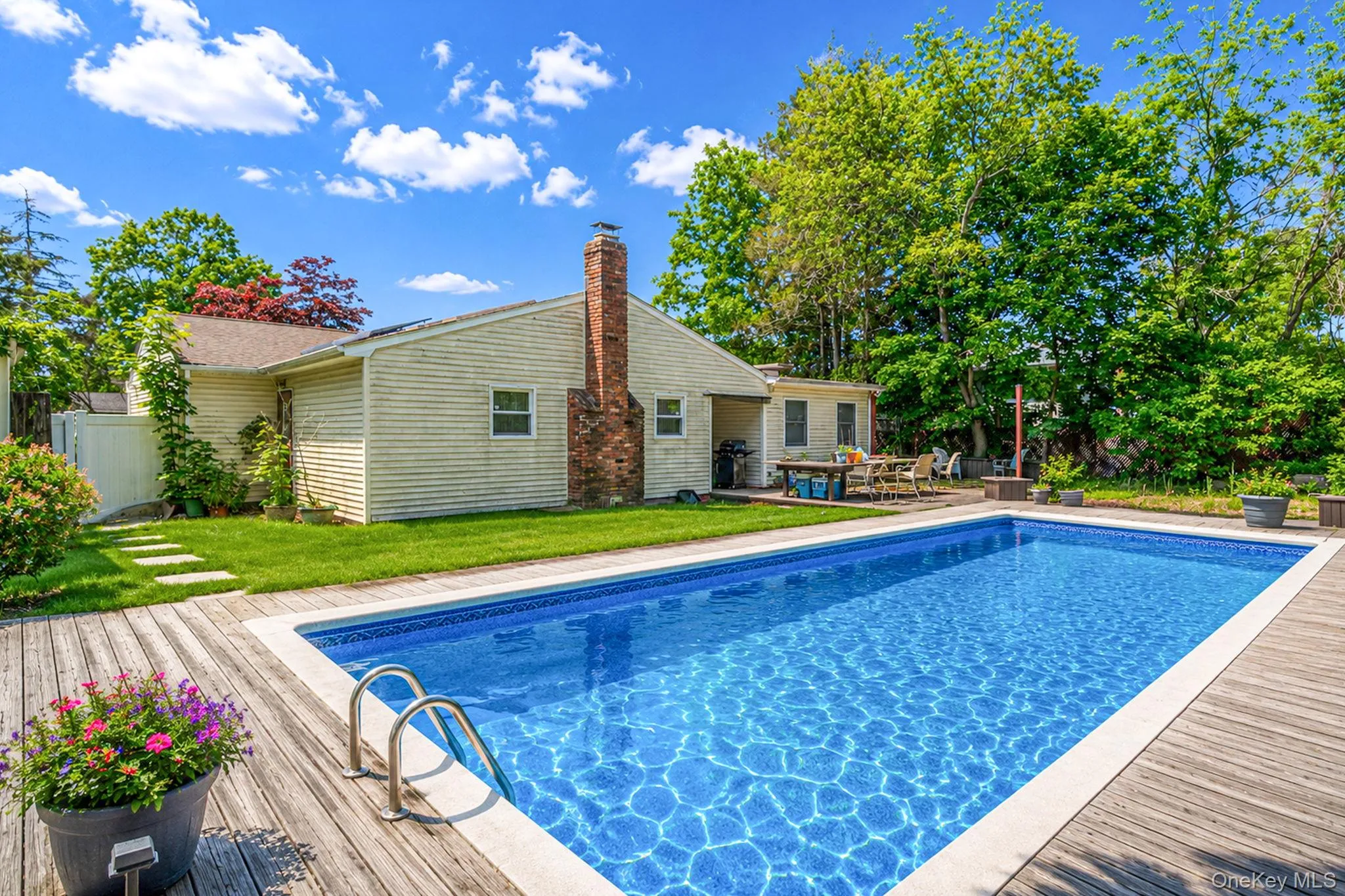 15 Edwin Avenue, Brookhaven, NY, 4 Bedrooms Bedrooms, 9 Rooms Rooms,2 BathroomsBathrooms,Residential,For Rent,Edwin,0,1016610 15 Edwin Avenue, Brookhaven, NY, 4 Bedrooms Bedrooms, 9 Rooms Rooms,2 BathroomsBathrooms,Residential,For Rent,Edwin,0,1016610