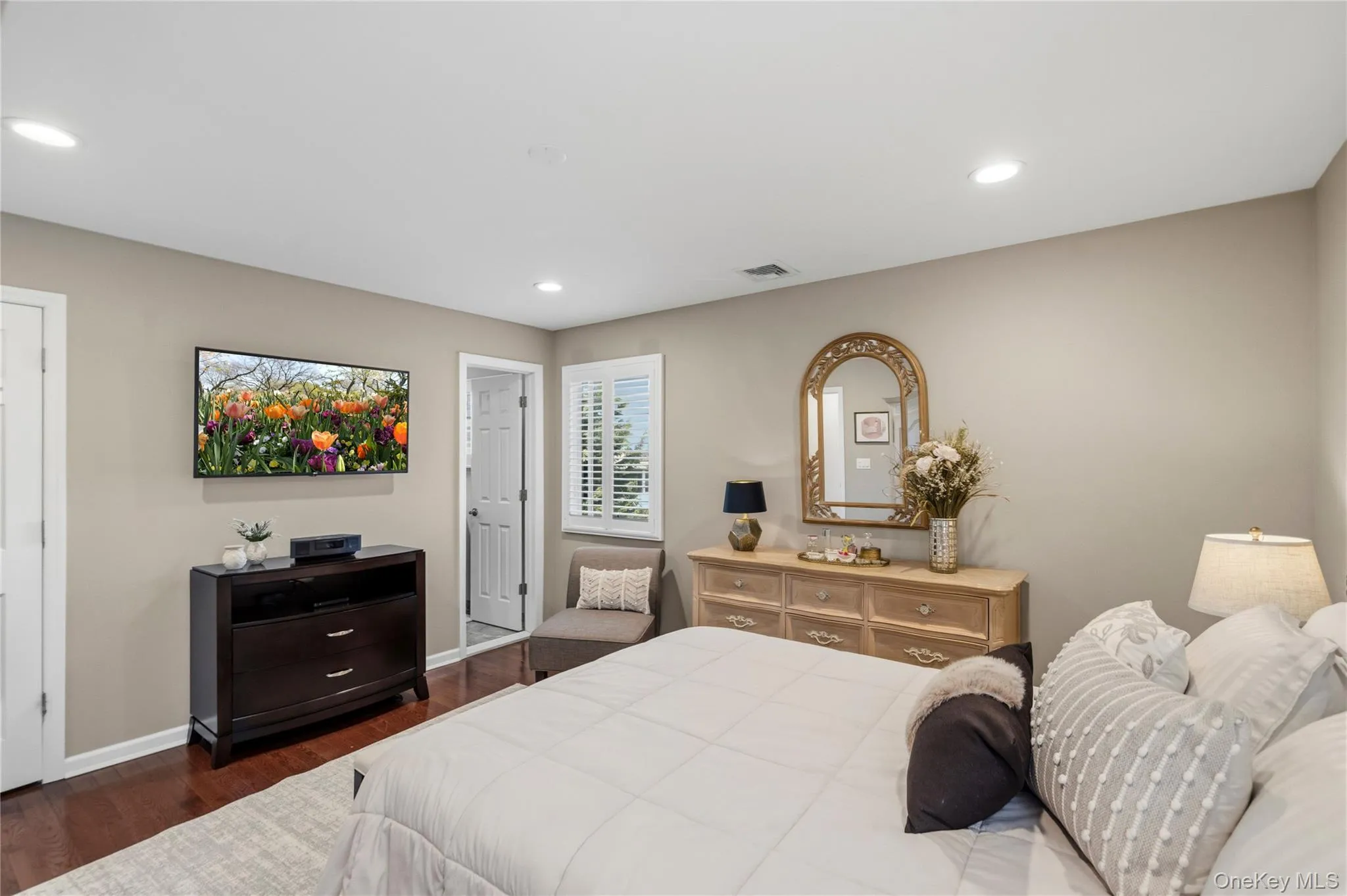 34 Admiral Road, Oyster Bay, NY, 4 Bedrooms Bedrooms, 9 Rooms Rooms,2 BathroomsBathrooms,Residential,For Rent,Admiral,0,KEY1016611 34 Admiral Road, Oyster Bay, NY, 4 Bedrooms Bedrooms, 9 Rooms Rooms,2 BathroomsBathrooms,Residential,For Rent,Admiral,0,KEY1016611