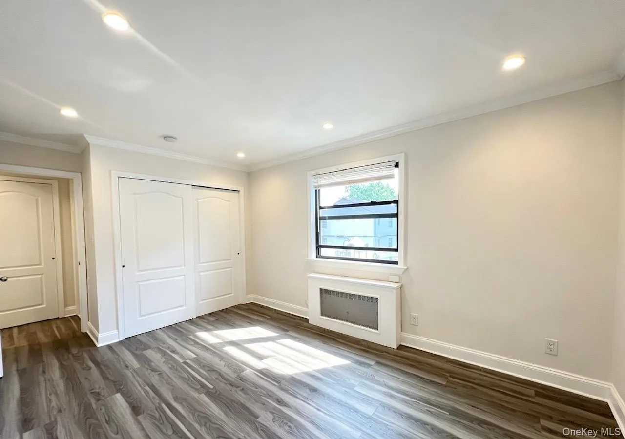 6943 136th Street, New York, NY, 1 Bedroom Bedrooms, 4 Rooms Rooms,1 BathroomBathrooms,Residential,For Rent,136th,0,1016614 6943 136th Street, New York, NY, 1 Bedroom Bedrooms, 4 Rooms Rooms,1 BathroomBathrooms,Residential,For Rent,136th,0,1016614