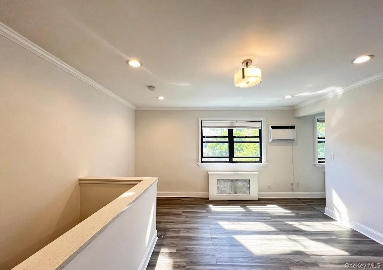 6943 136th Street, New York, NY, 1 Bedroom Bedrooms, 4 Rooms Rooms,1 BathroomBathrooms,Residential,For Rent,136th,0,1016614 6943 136th Street, New York, NY, 1 Bedroom Bedrooms, 4 Rooms Rooms,1 BathroomBathrooms,Residential,For Rent,136th,0,1016614