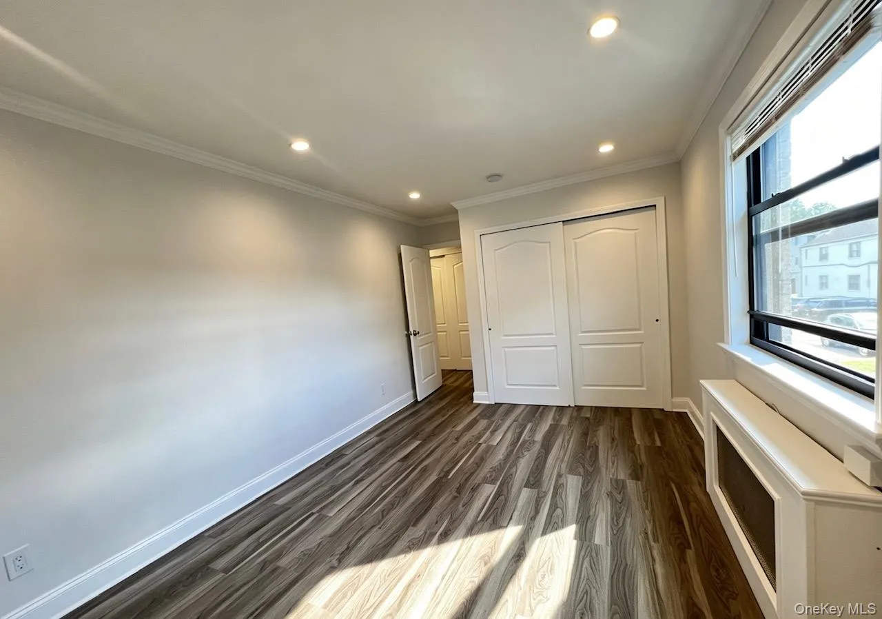 6943 136th Street, New York, NY, 1 Bedroom Bedrooms, 4 Rooms Rooms,1 BathroomBathrooms,Residential,For Rent,136th,0,1016614 6943 136th Street, New York, NY, 1 Bedroom Bedrooms, 4 Rooms Rooms,1 BathroomBathrooms,Residential,For Rent,136th,0,1016614