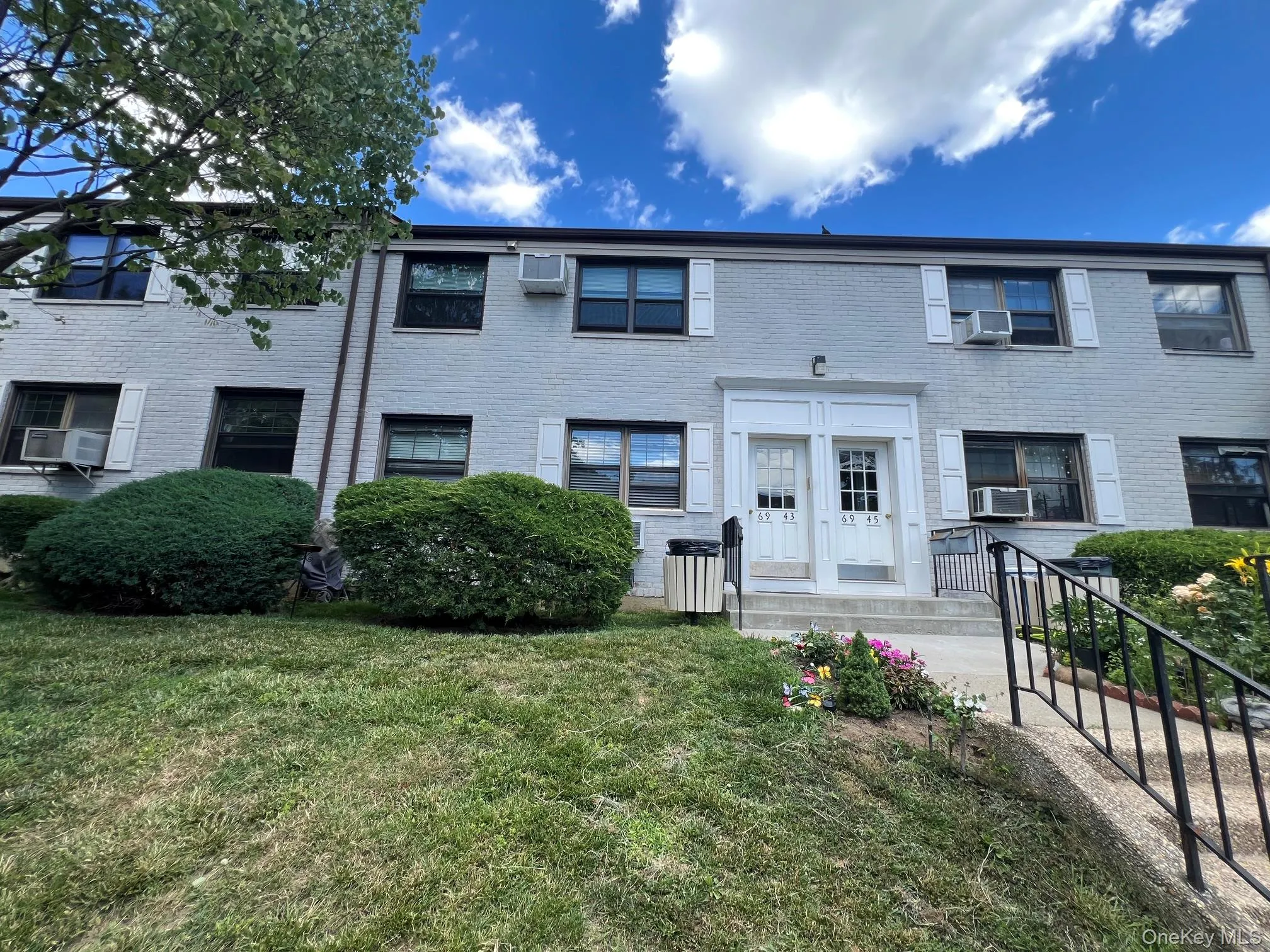 6943 136th Street, New York, NY, 1 Bedroom Bedrooms, 4 Rooms Rooms,1 BathroomBathrooms,Residential,For Rent,136th,0,1016614 6943 136th Street, New York, NY, 1 Bedroom Bedrooms, 4 Rooms Rooms,1 BathroomBathrooms,Residential,For Rent,136th,0,1016614
