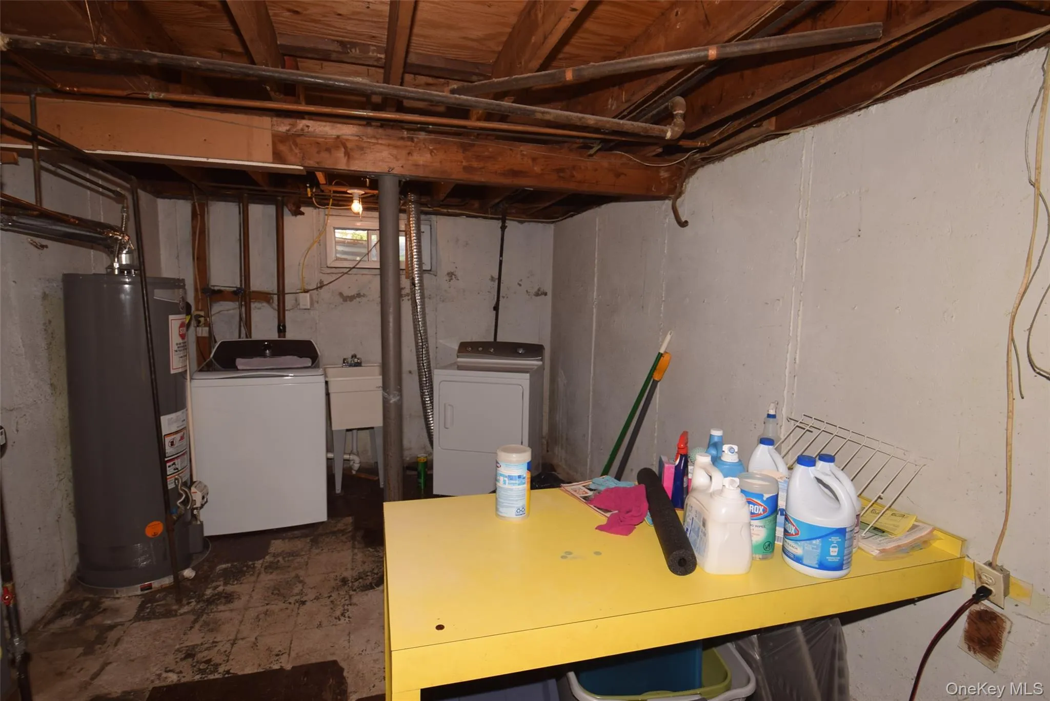 Laundry area Laundry area