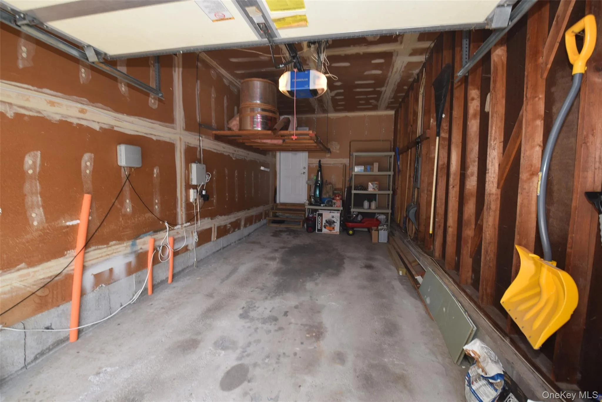 27 Naples Avenue, Islip, NY, 3 Bedrooms Bedrooms, 6 Rooms Rooms,1 BathroomBathrooms,Residential,For Rent,Naples,0,KEY1016616 27 Naples Avenue, Islip, NY, 3 Bedrooms Bedrooms, 6 Rooms Rooms,1 BathroomBathrooms,Residential,For Rent,Naples,0,KEY1016616