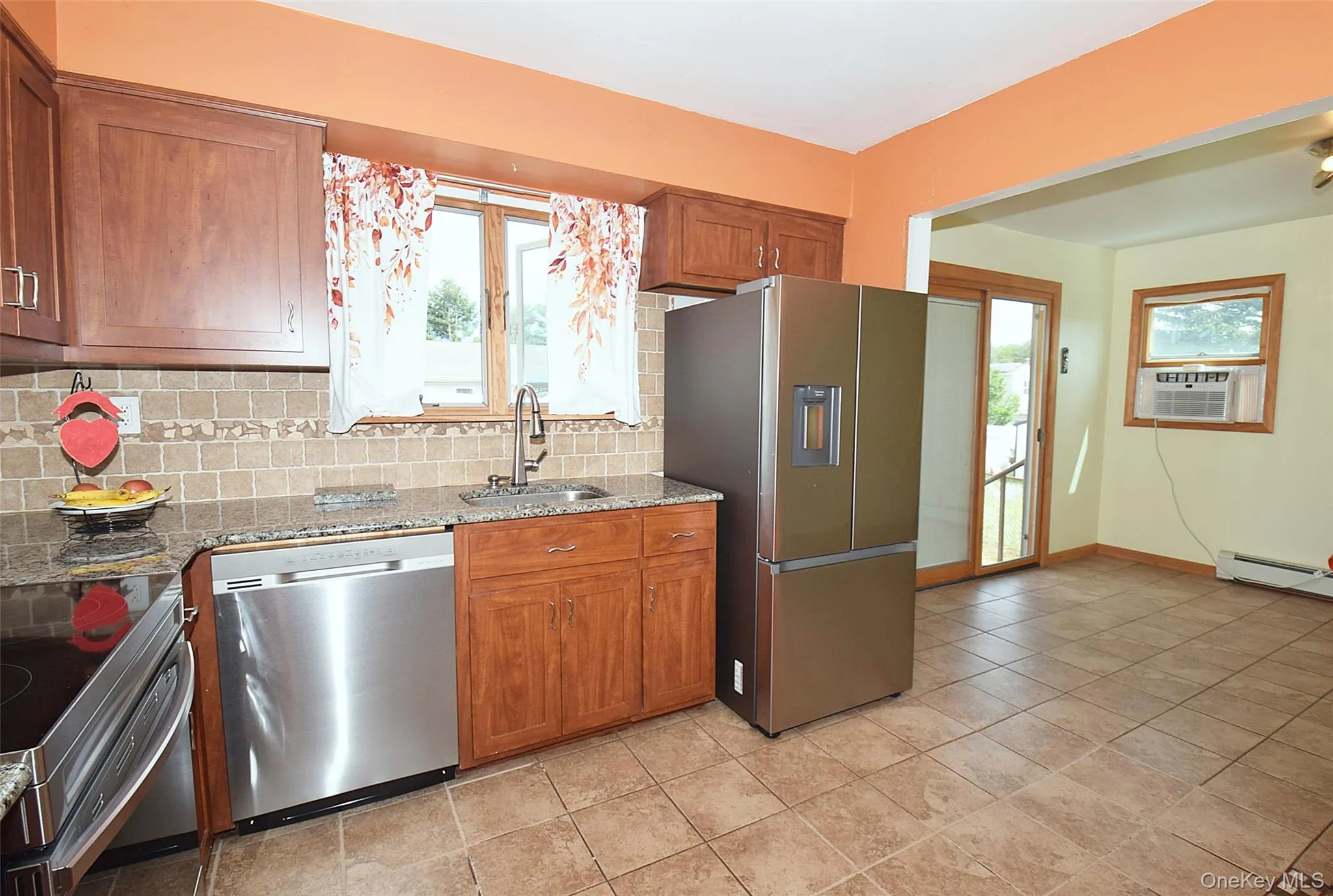 27 Naples Avenue, Islip, NY, 3 Bedrooms Bedrooms, 6 Rooms Rooms,1 BathroomBathrooms,Residential,For Rent,Naples,0,KEY1016616 27 Naples Avenue, Islip, NY, 3 Bedrooms Bedrooms, 6 Rooms Rooms,1 BathroomBathrooms,Residential,For Rent,Naples,0,KEY1016616