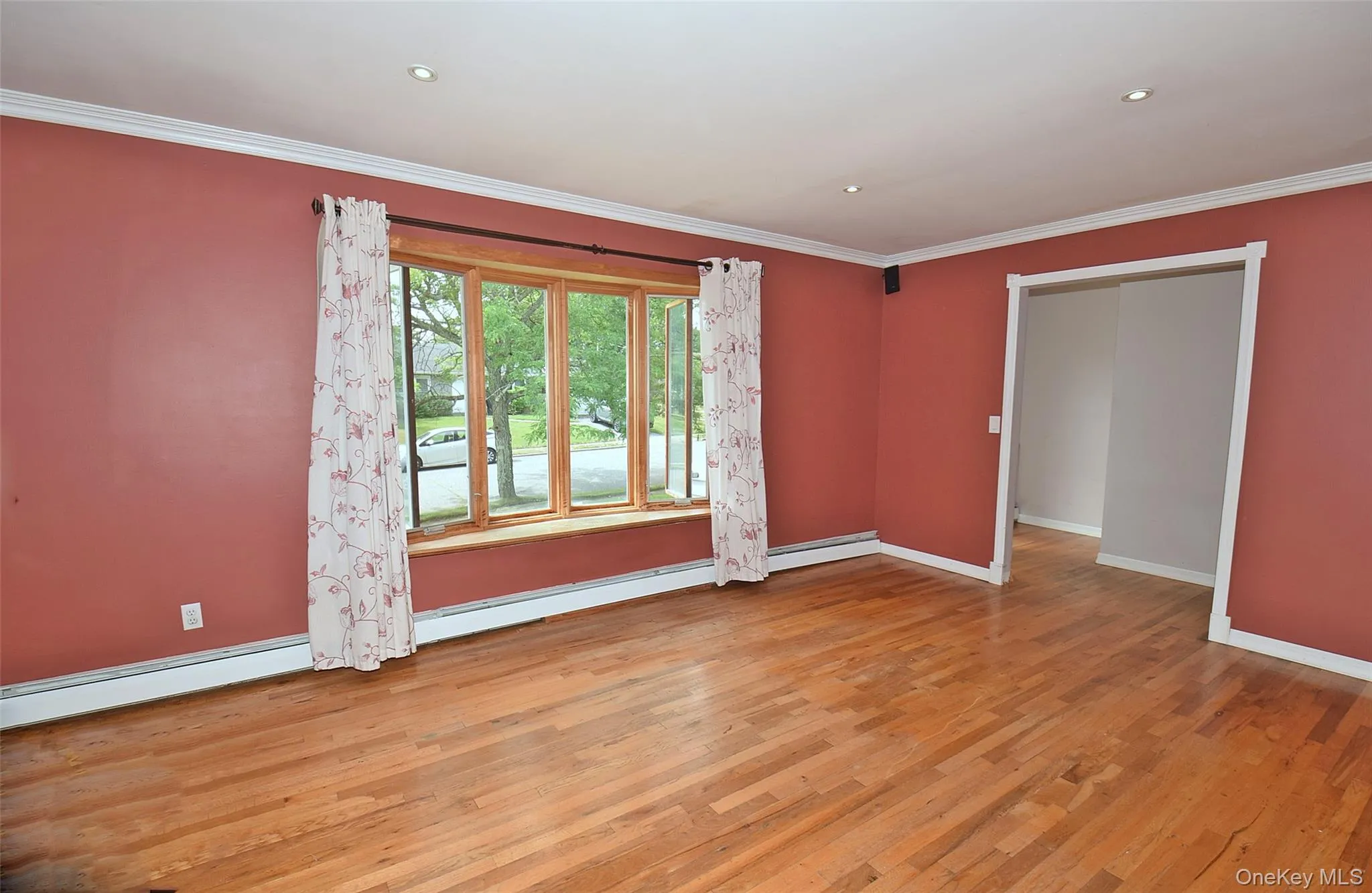27 Naples Avenue, Islip, NY, 3 Bedrooms Bedrooms, 6 Rooms Rooms,1 BathroomBathrooms,Residential,For Rent,Naples,0,KEY1016616 27 Naples Avenue, Islip, NY, 3 Bedrooms Bedrooms, 6 Rooms Rooms,1 BathroomBathrooms,Residential,For Rent,Naples,0,KEY1016616