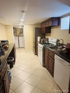 9404 157th Avenue, New York, NY, 4 Bedrooms Bedrooms, 10 Rooms Rooms,2 BathroomsBathrooms,Residential,For Rent,157th,0,1016618 9404 157th Avenue, New York, NY, 4 Bedrooms Bedrooms, 10 Rooms Rooms,2 BathroomsBathrooms,Residential,For Rent,157th,0,1016618