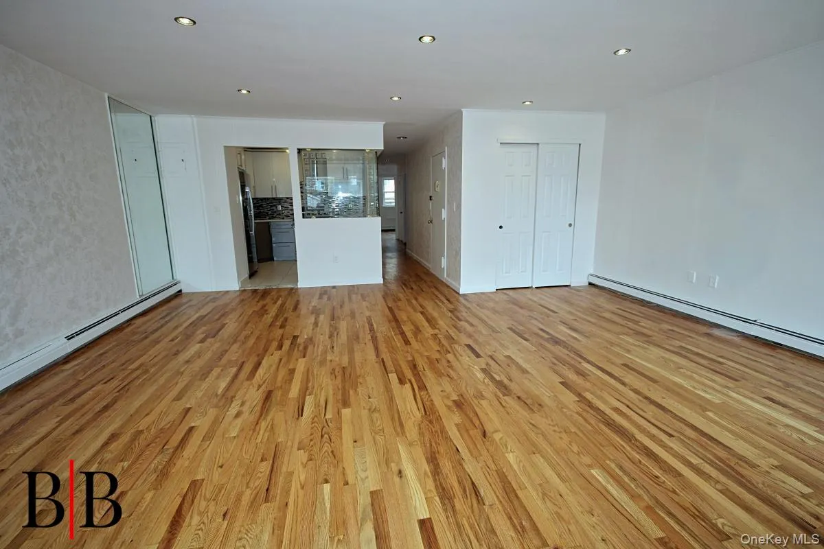 18 Cove Lane, New York, NY, 2 Bedrooms Bedrooms, 5 Rooms Rooms,2 BathroomsBathrooms,Residential,For Rent,Cove,0,KEY1016619 18 Cove Lane, New York, NY, 2 Bedrooms Bedrooms, 5 Rooms Rooms,2 BathroomsBathrooms,Residential,For Rent,Cove,0,KEY1016619