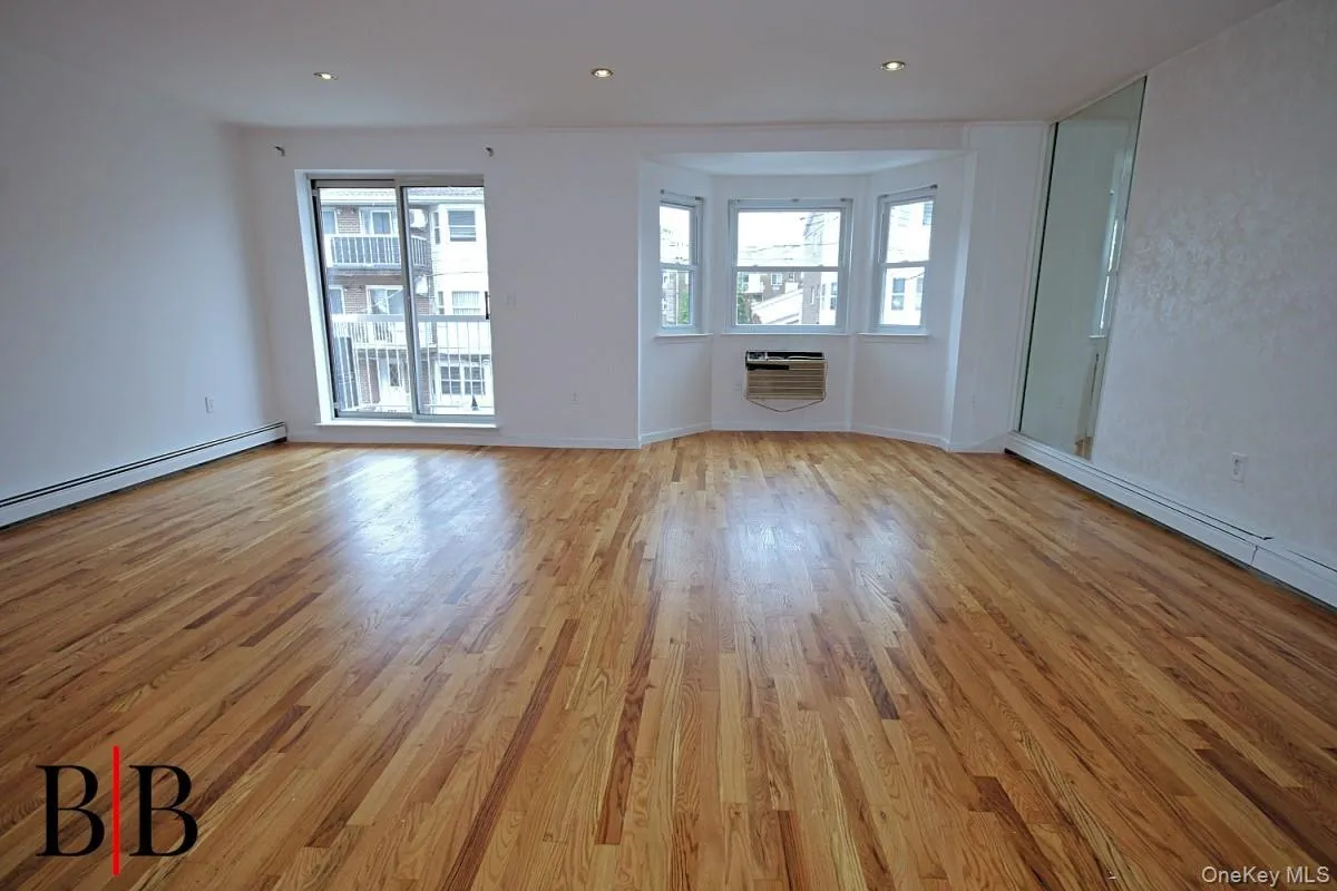 18 Cove Lane, New York, NY, 2 Bedrooms Bedrooms, 5 Rooms Rooms,2 BathroomsBathrooms,Residential,For Rent,Cove,0,KEY1016619 18 Cove Lane, New York, NY, 2 Bedrooms Bedrooms, 5 Rooms Rooms,2 BathroomsBathrooms,Residential,For Rent,Cove,0,KEY1016619