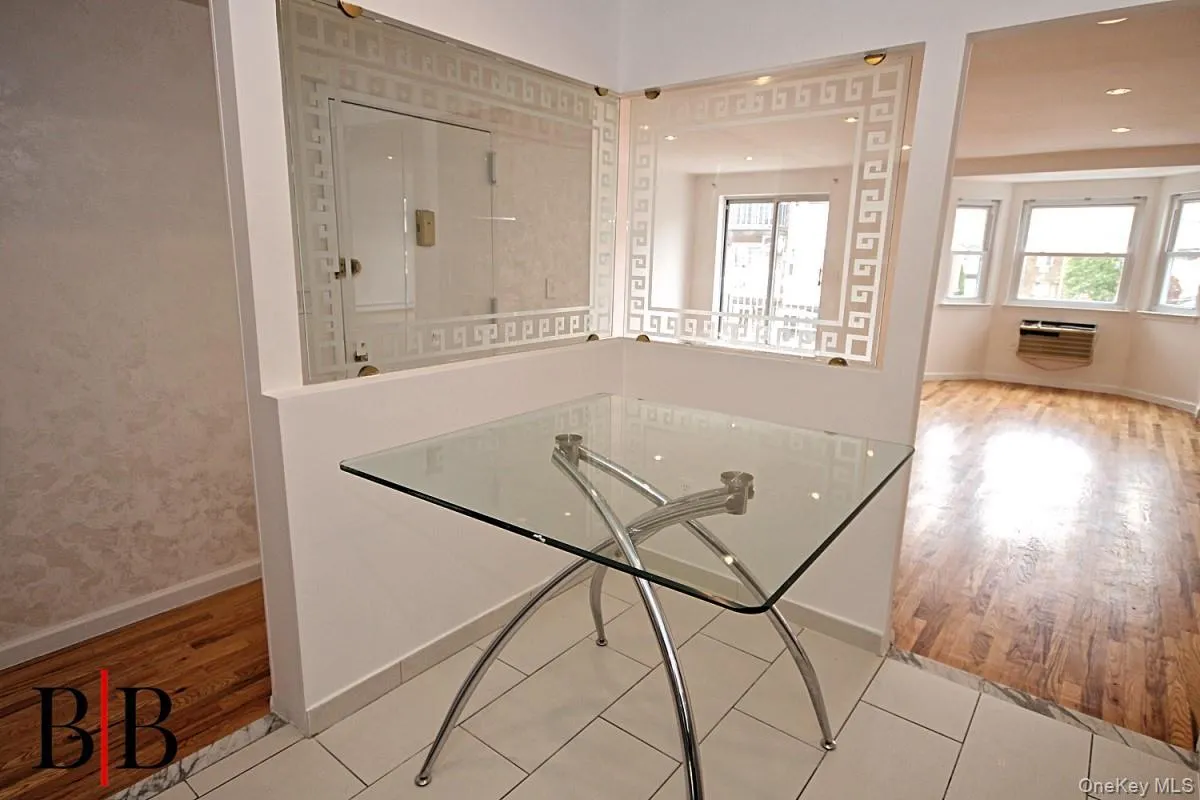 18 Cove Lane, New York, NY, 2 Bedrooms Bedrooms, 5 Rooms Rooms,2 BathroomsBathrooms,Residential,For Rent,Cove,0,KEY1016619 18 Cove Lane, New York, NY, 2 Bedrooms Bedrooms, 5 Rooms Rooms,2 BathroomsBathrooms,Residential,For Rent,Cove,0,KEY1016619