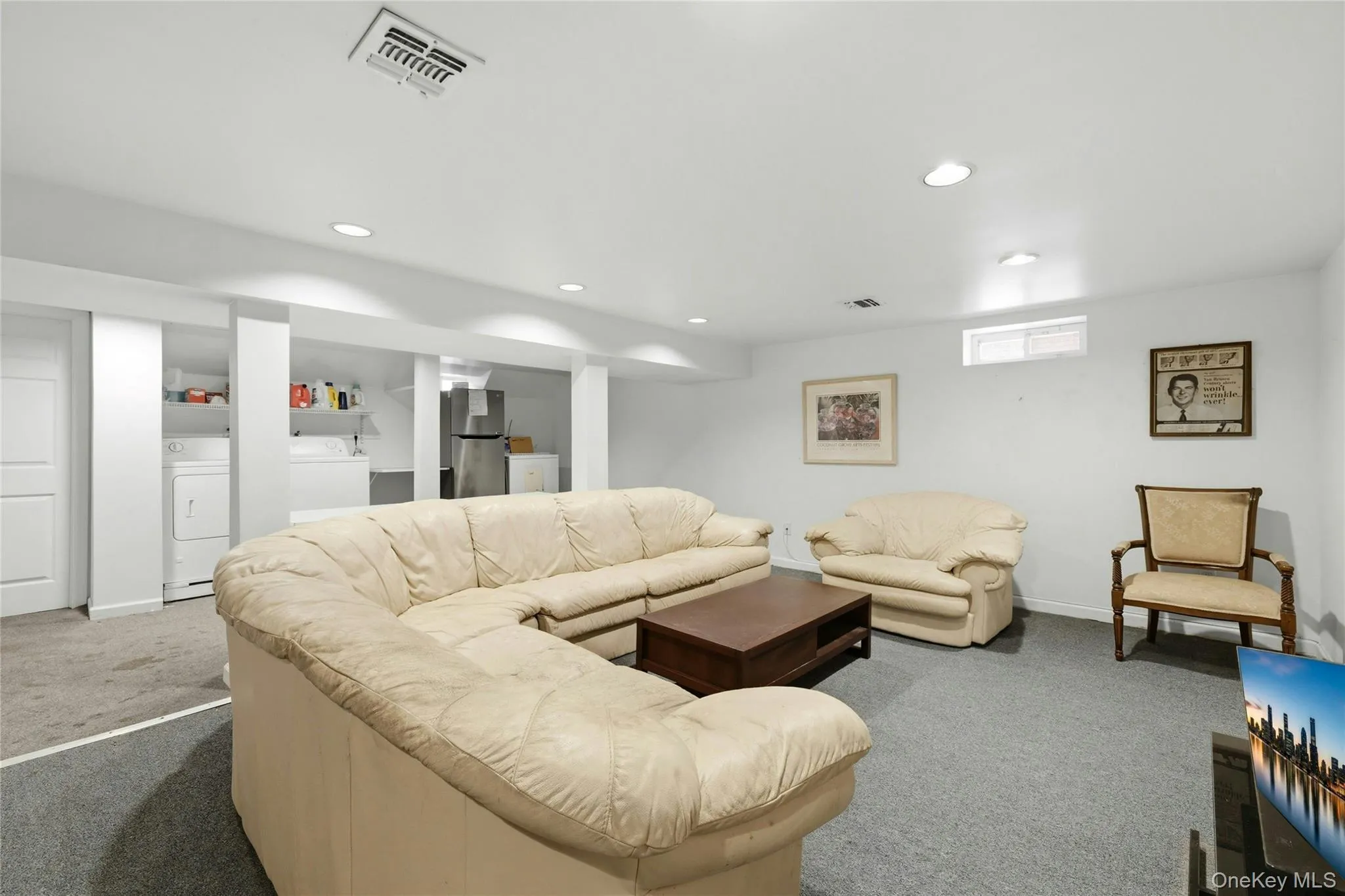 156-34 88th Street, New York, NY, 5 Bedrooms Bedrooms, 9 Rooms Rooms,3 BathroomsBathrooms,Residential,For Rent,88th,0,KEY1016621 156-34 88th Street, New York, NY, 5 Bedrooms Bedrooms, 9 Rooms Rooms,3 BathroomsBathrooms,Residential,For Rent,88th,0,KEY1016621
