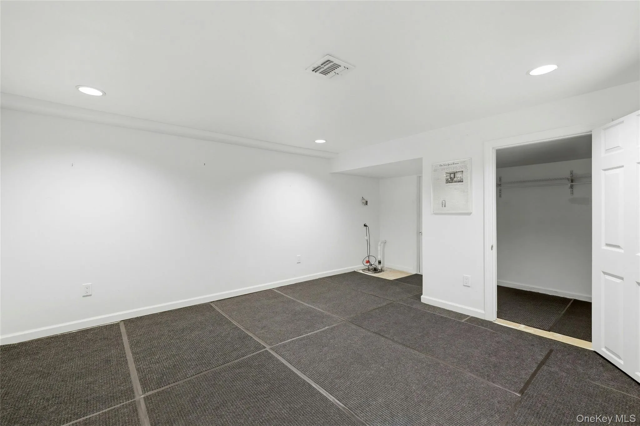 156-34 88th Street, New York, NY, 5 Bedrooms Bedrooms, 9 Rooms Rooms,3 BathroomsBathrooms,Residential,For Rent,88th,0,KEY1016621 156-34 88th Street, New York, NY, 5 Bedrooms Bedrooms, 9 Rooms Rooms,3 BathroomsBathrooms,Residential,For Rent,88th,0,KEY1016621