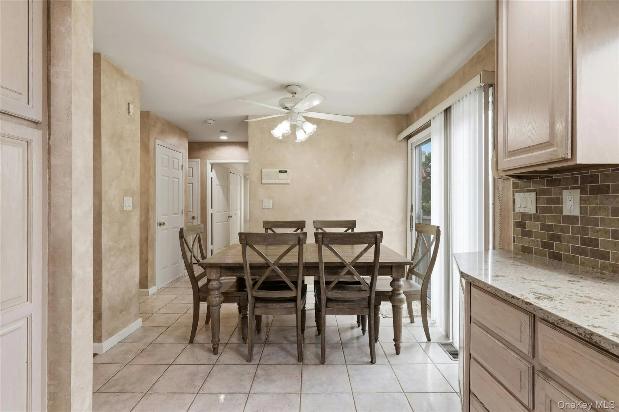 156-34 88th Street, New York, NY, 5 Bedrooms Bedrooms, 9 Rooms Rooms,3 BathroomsBathrooms,Residential,For Rent,88th,0,KEY1016621 156-34 88th Street, New York, NY, 5 Bedrooms Bedrooms, 9 Rooms Rooms,3 BathroomsBathrooms,Residential,For Rent,88th,0,KEY1016621