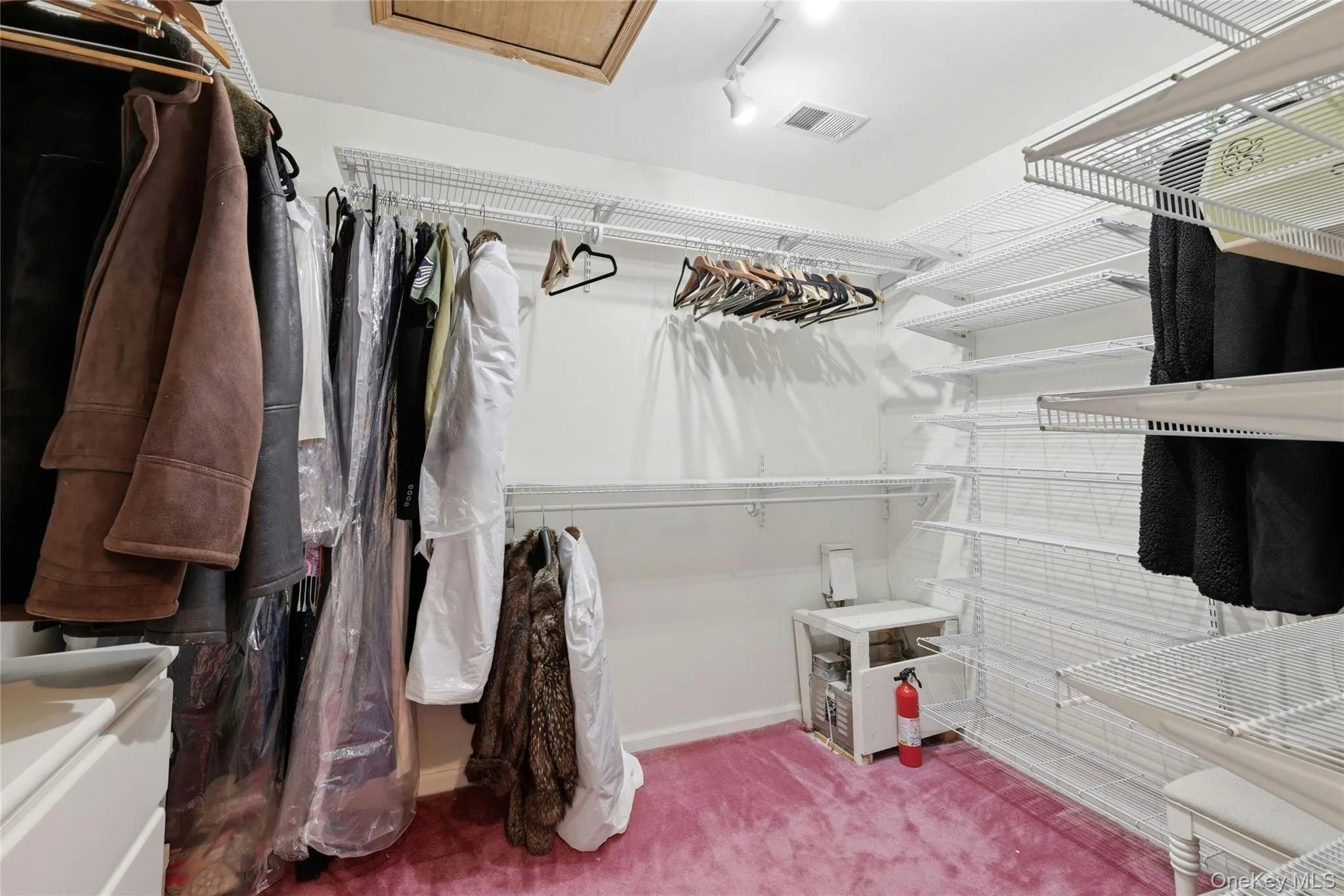 156-34 88th Street, New York, NY, 5 Bedrooms Bedrooms, 9 Rooms Rooms,3 BathroomsBathrooms,Residential,For Rent,88th,0,KEY1016621 156-34 88th Street, New York, NY, 5 Bedrooms Bedrooms, 9 Rooms Rooms,3 BathroomsBathrooms,Residential,For Rent,88th,0,KEY1016621