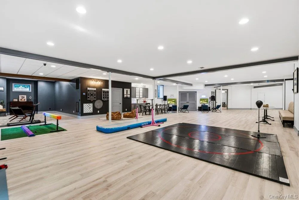 5 Buckingham Court, Oyster Bay, NY, 4 Bedrooms Bedrooms, 9 Rooms Rooms,4 BathroomsBathrooms,Residential,For Rent,Buckingham,0,1016622 5 Buckingham Court, Oyster Bay, NY, 4 Bedrooms Bedrooms, 9 Rooms Rooms,4 BathroomsBathrooms,Residential,For Rent,Buckingham,0,1016622