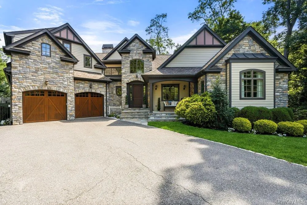 5 Buckingham Court, Oyster Bay, NY, 4 Bedrooms Bedrooms, 9 Rooms Rooms,4 BathroomsBathrooms,Residential,For Rent,Buckingham,0,1016622 5 Buckingham Court, Oyster Bay, NY, 4 Bedrooms Bedrooms, 9 Rooms Rooms,4 BathroomsBathrooms,Residential,For Rent,Buckingham,0,1016622