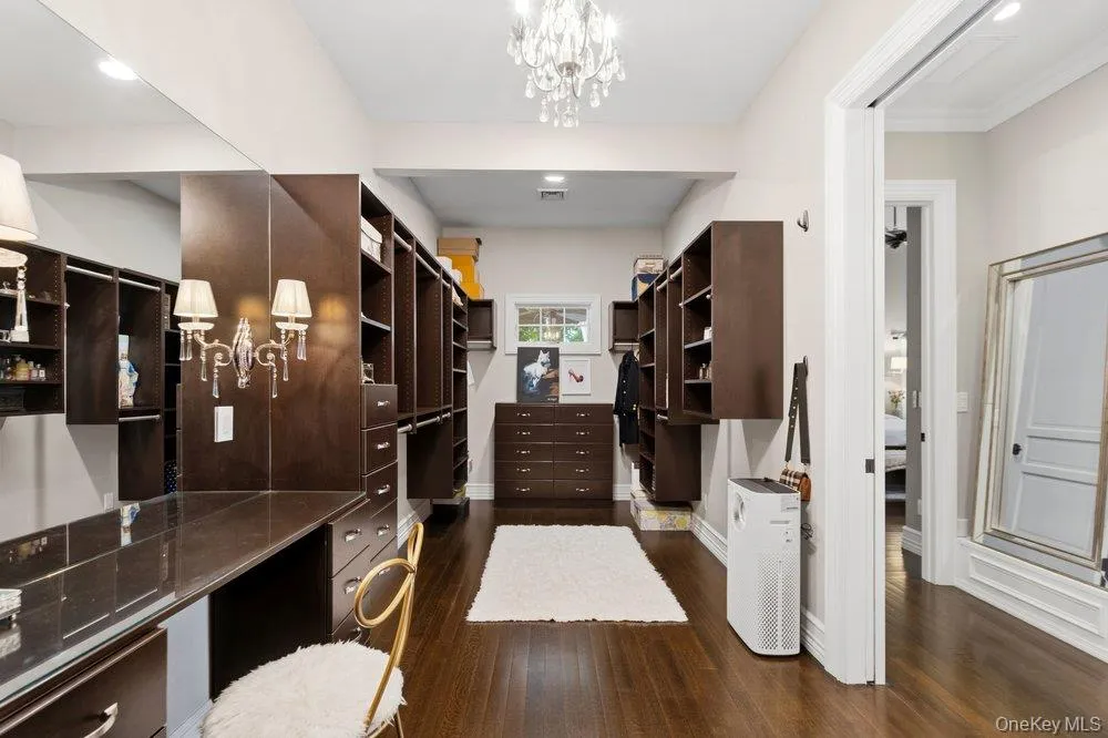 5 Buckingham Court, Oyster Bay, NY, 4 Bedrooms Bedrooms, 9 Rooms Rooms,4 BathroomsBathrooms,Residential,For Rent,Buckingham,0,1016622 5 Buckingham Court, Oyster Bay, NY, 4 Bedrooms Bedrooms, 9 Rooms Rooms,4 BathroomsBathrooms,Residential,For Rent,Buckingham,0,1016622