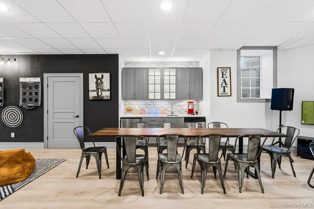 5 Buckingham Court, Oyster Bay, NY, 4 Bedrooms Bedrooms, 9 Rooms Rooms,4 BathroomsBathrooms,Residential,For Rent,Buckingham,0,1016622 5 Buckingham Court, Oyster Bay, NY, 4 Bedrooms Bedrooms, 9 Rooms Rooms,4 BathroomsBathrooms,Residential,For Rent,Buckingham,0,1016622