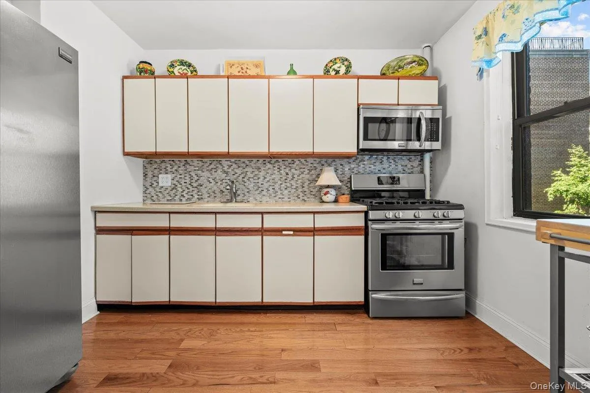3601 Johnson Avenue, New York, NY, 1 Bedroom Bedrooms, 3 Rooms Rooms,1 BathroomBathrooms,Residential,For Rent,Johnson,0,1016631 3601 Johnson Avenue, New York, NY, 1 Bedroom Bedrooms, 3 Rooms Rooms,1 BathroomBathrooms,Residential,For Rent,Johnson,0,1016631