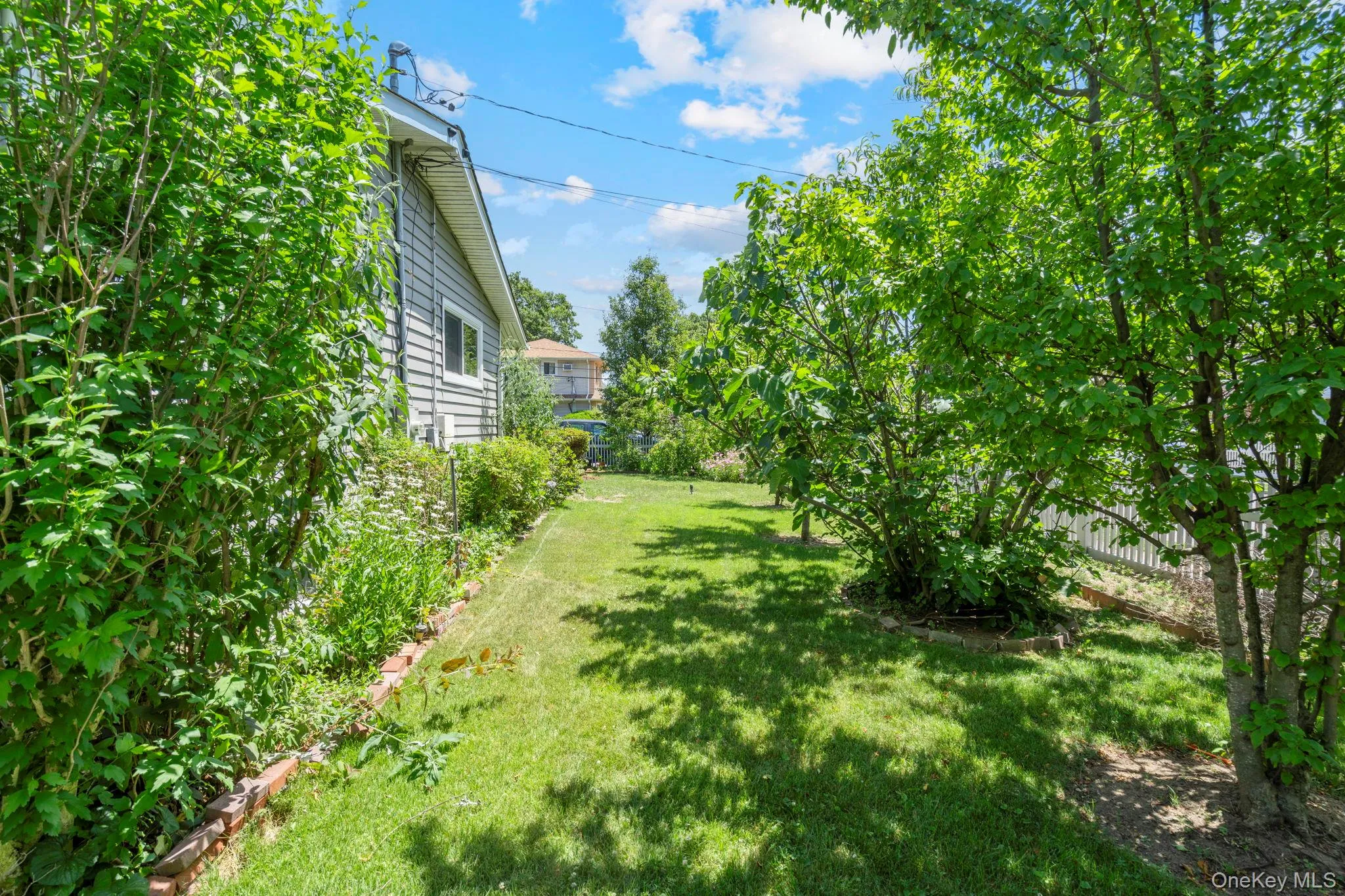 1 Hale Place, Hempstead, NY, 3 Bedrooms Bedrooms, 5 Rooms Rooms,2 BathroomsBathrooms,Residential,For Rent,Hale,0,1016636 1 Hale Place, Hempstead, NY, 3 Bedrooms Bedrooms, 5 Rooms Rooms,2 BathroomsBathrooms,Residential,For Rent,Hale,0,1016636