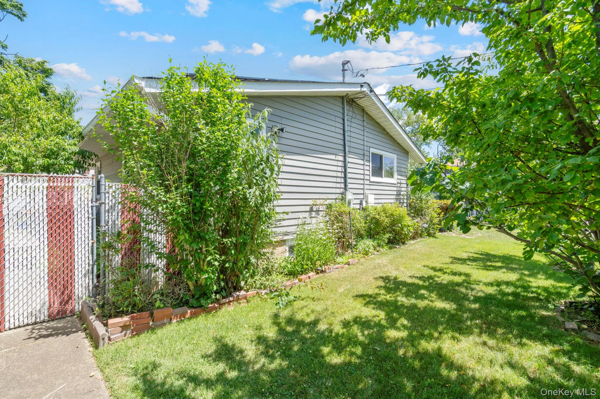 1 Hale Place, Hempstead, NY, 3 Bedrooms Bedrooms, 5 Rooms Rooms,2 BathroomsBathrooms,Residential,For Rent,Hale,0,1016636 1 Hale Place, Hempstead, NY, 3 Bedrooms Bedrooms, 5 Rooms Rooms,2 BathroomsBathrooms,Residential,For Rent,Hale,0,1016636