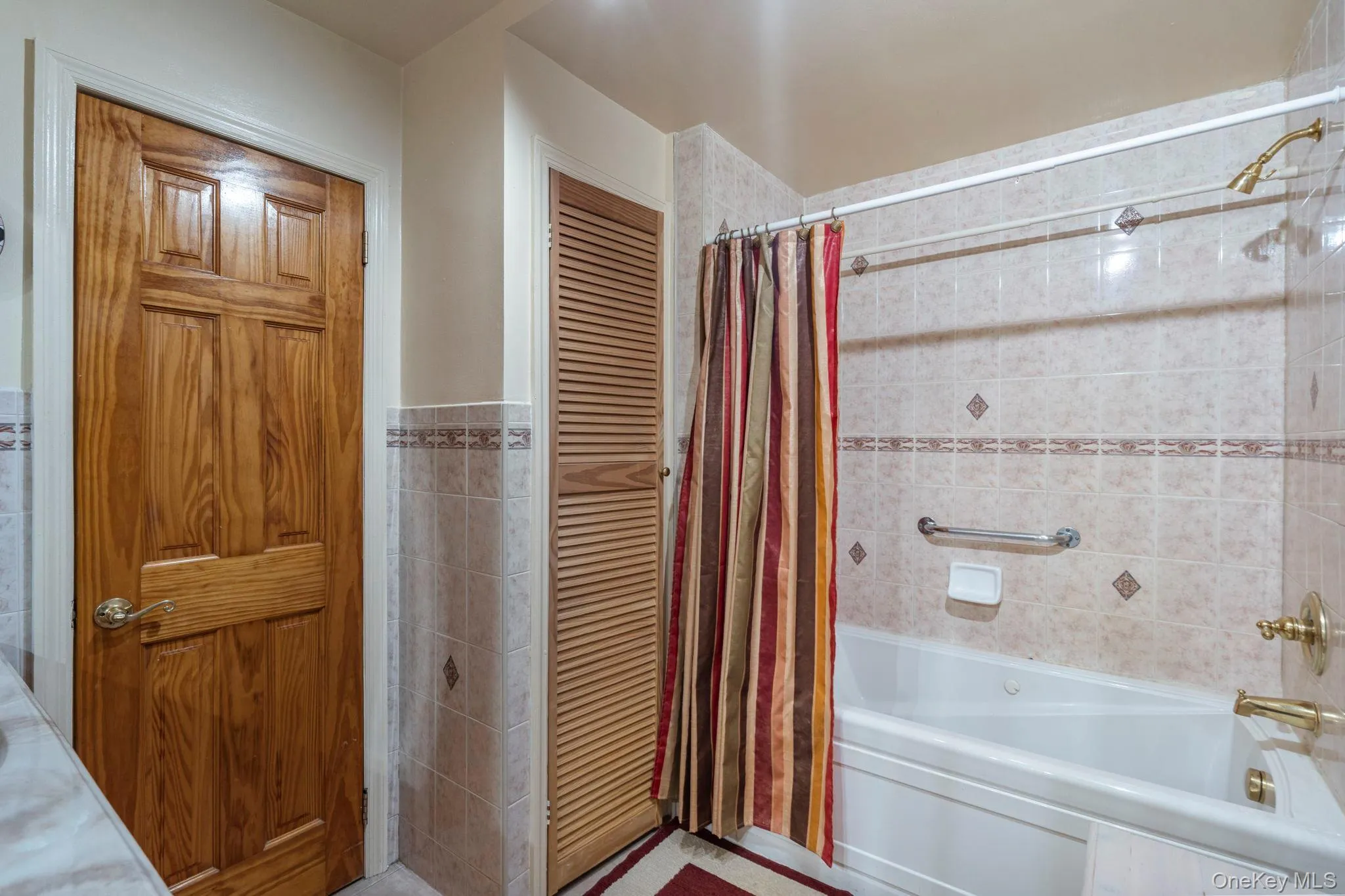 1 Hale Place, Hempstead, NY, 3 Bedrooms Bedrooms, 5 Rooms Rooms,2 BathroomsBathrooms,Residential,For Rent,Hale,0,1016636 1 Hale Place, Hempstead, NY, 3 Bedrooms Bedrooms, 5 Rooms Rooms,2 BathroomsBathrooms,Residential,For Rent,Hale,0,1016636