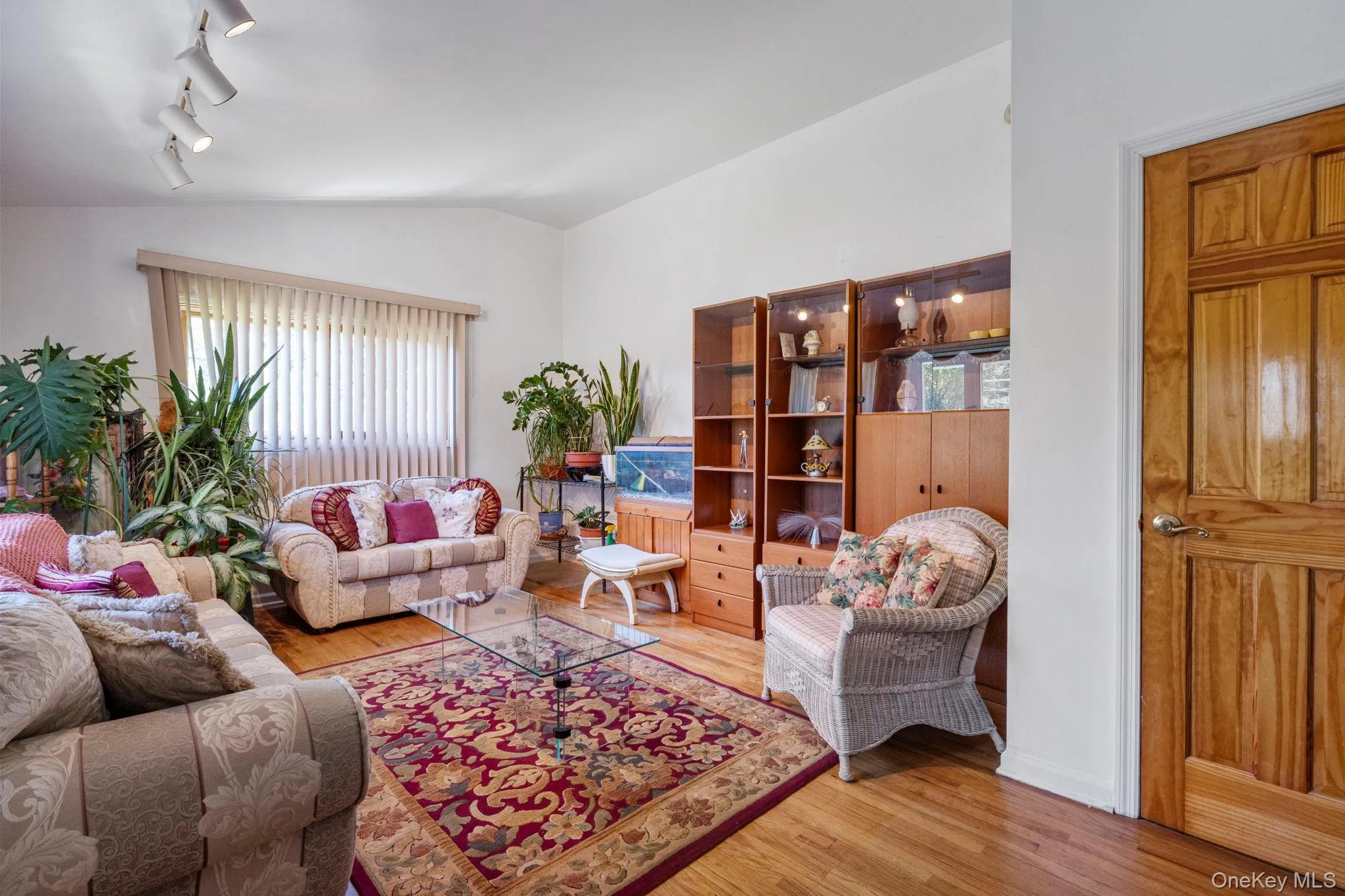 1 Hale Place, Hempstead, NY, 3 Bedrooms Bedrooms, 5 Rooms Rooms,2 BathroomsBathrooms,Residential,For Rent,Hale,0,1016636 1 Hale Place, Hempstead, NY, 3 Bedrooms Bedrooms, 5 Rooms Rooms,2 BathroomsBathrooms,Residential,For Rent,Hale,0,1016636