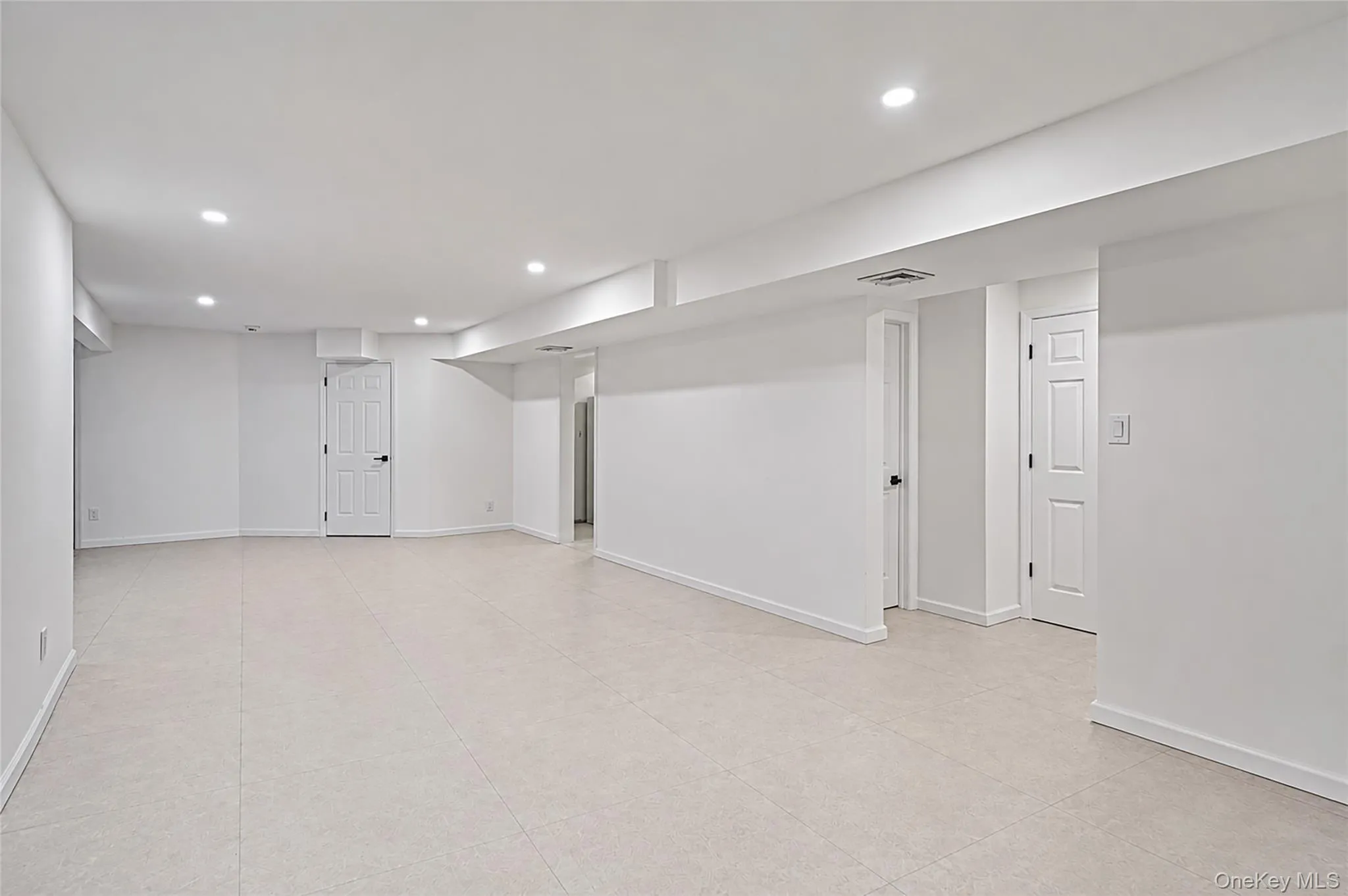 17 Esplanade Drive, Brookhaven, NY, 4 Bedrooms Bedrooms, 12 Rooms Rooms,4 BathroomsBathrooms,Residential,For Rent,Esplanade,0,KEY1016639 17 Esplanade Drive, Brookhaven, NY, 4 Bedrooms Bedrooms, 12 Rooms Rooms,4 BathroomsBathrooms,Residential,For Rent,Esplanade,0,KEY1016639