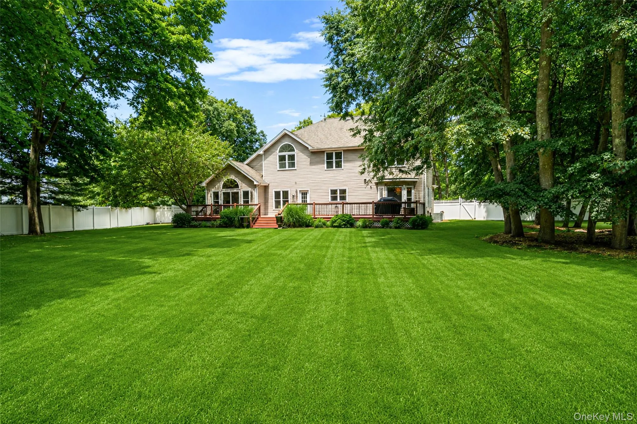 17 Esplanade Drive, Brookhaven, NY, 4 Bedrooms Bedrooms, 12 Rooms Rooms,4 BathroomsBathrooms,Residential,For Rent,Esplanade,0,KEY1016639 17 Esplanade Drive, Brookhaven, NY, 4 Bedrooms Bedrooms, 12 Rooms Rooms,4 BathroomsBathrooms,Residential,For Rent,Esplanade,0,KEY1016639