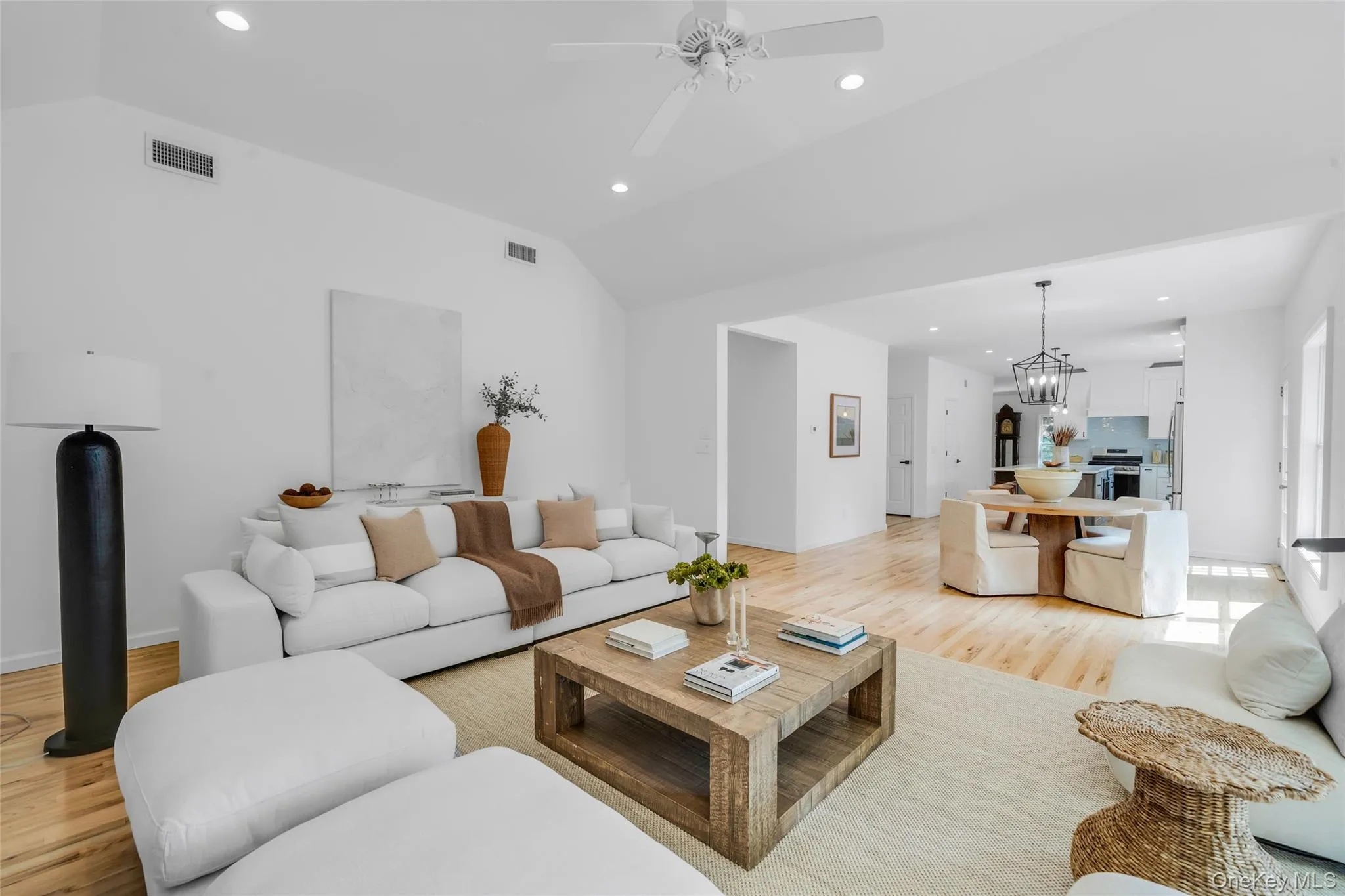 17 Esplanade Drive, Brookhaven, NY, 4 Bedrooms Bedrooms, 12 Rooms Rooms,4 BathroomsBathrooms,Residential,For Rent,Esplanade,0,KEY1016639 17 Esplanade Drive, Brookhaven, NY, 4 Bedrooms Bedrooms, 12 Rooms Rooms,4 BathroomsBathrooms,Residential,For Rent,Esplanade,0,KEY1016639