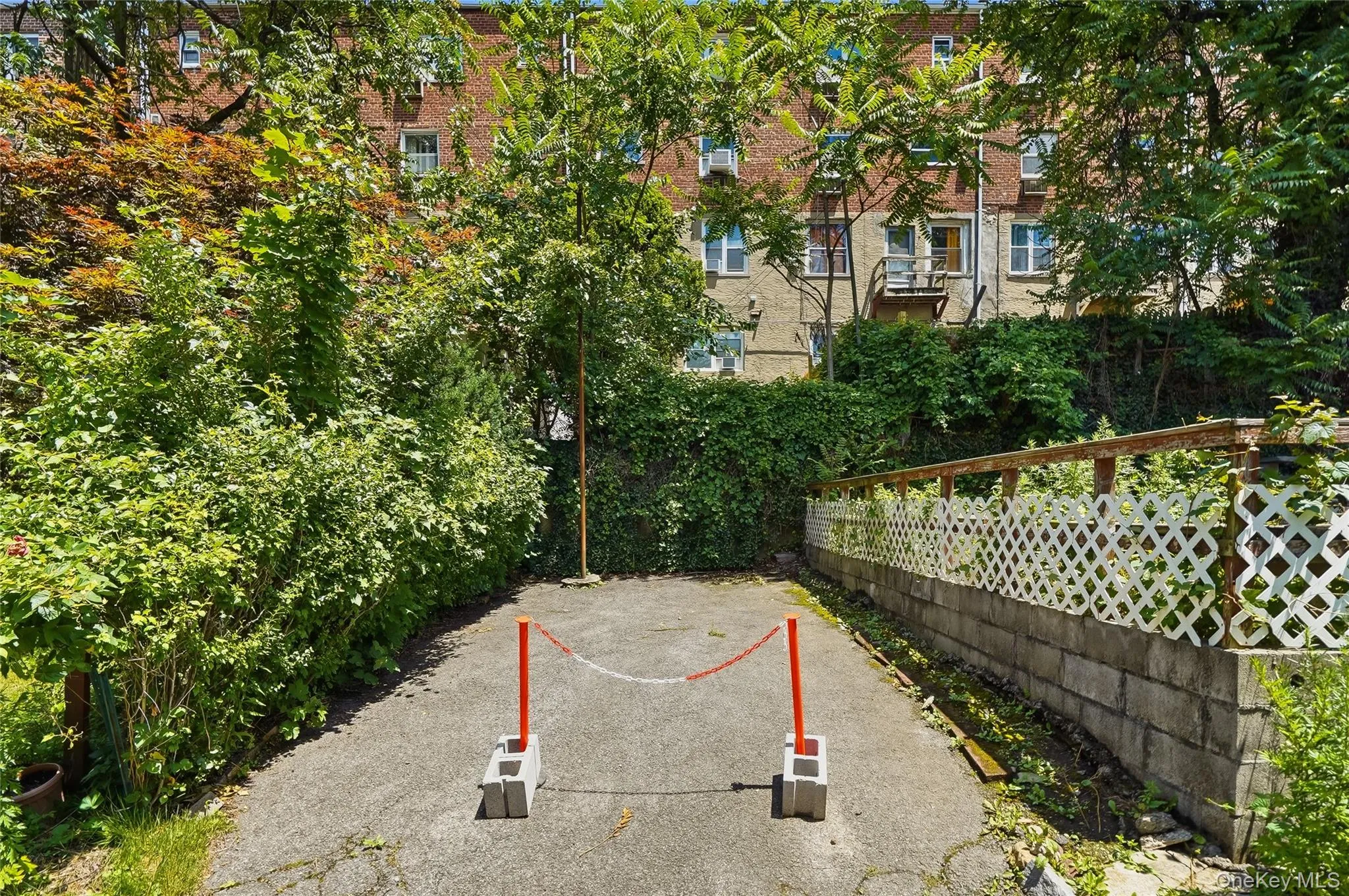 4118 Murdock Avenue, New York, NY, 2 Bedrooms Bedrooms, 6 Rooms Rooms,1 BathroomBathrooms,Residential,For Rent,Murdock,0,KEY1016641 4118 Murdock Avenue, New York, NY, 2 Bedrooms Bedrooms, 6 Rooms Rooms,1 BathroomBathrooms,Residential,For Rent,Murdock,0,KEY1016641