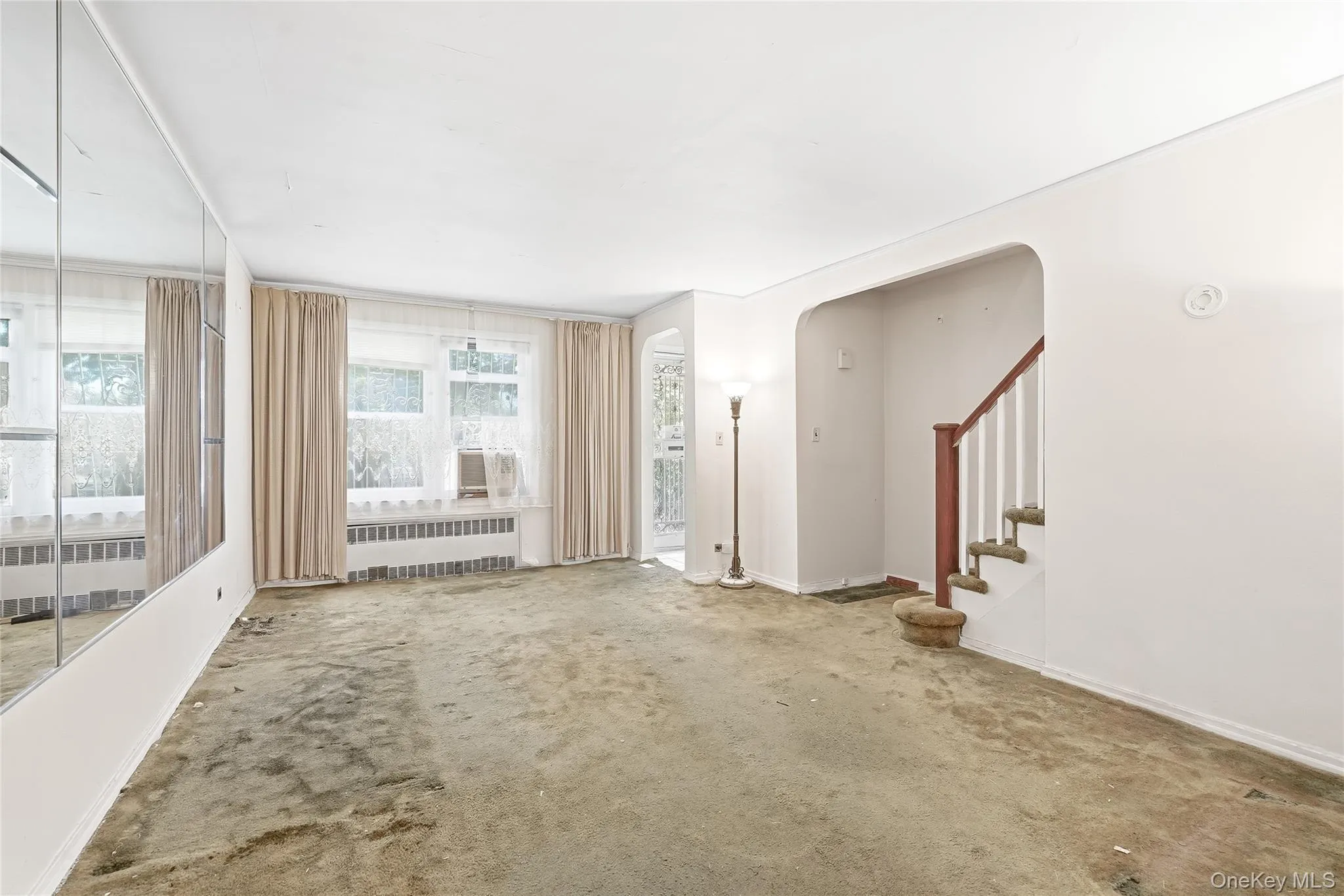 4118 Murdock Avenue, New York, NY, 2 Bedrooms Bedrooms, 6 Rooms Rooms,1 BathroomBathrooms,Residential,For Rent,Murdock,0,KEY1016641 4118 Murdock Avenue, New York, NY, 2 Bedrooms Bedrooms, 6 Rooms Rooms,1 BathroomBathrooms,Residential,For Rent,Murdock,0,KEY1016641