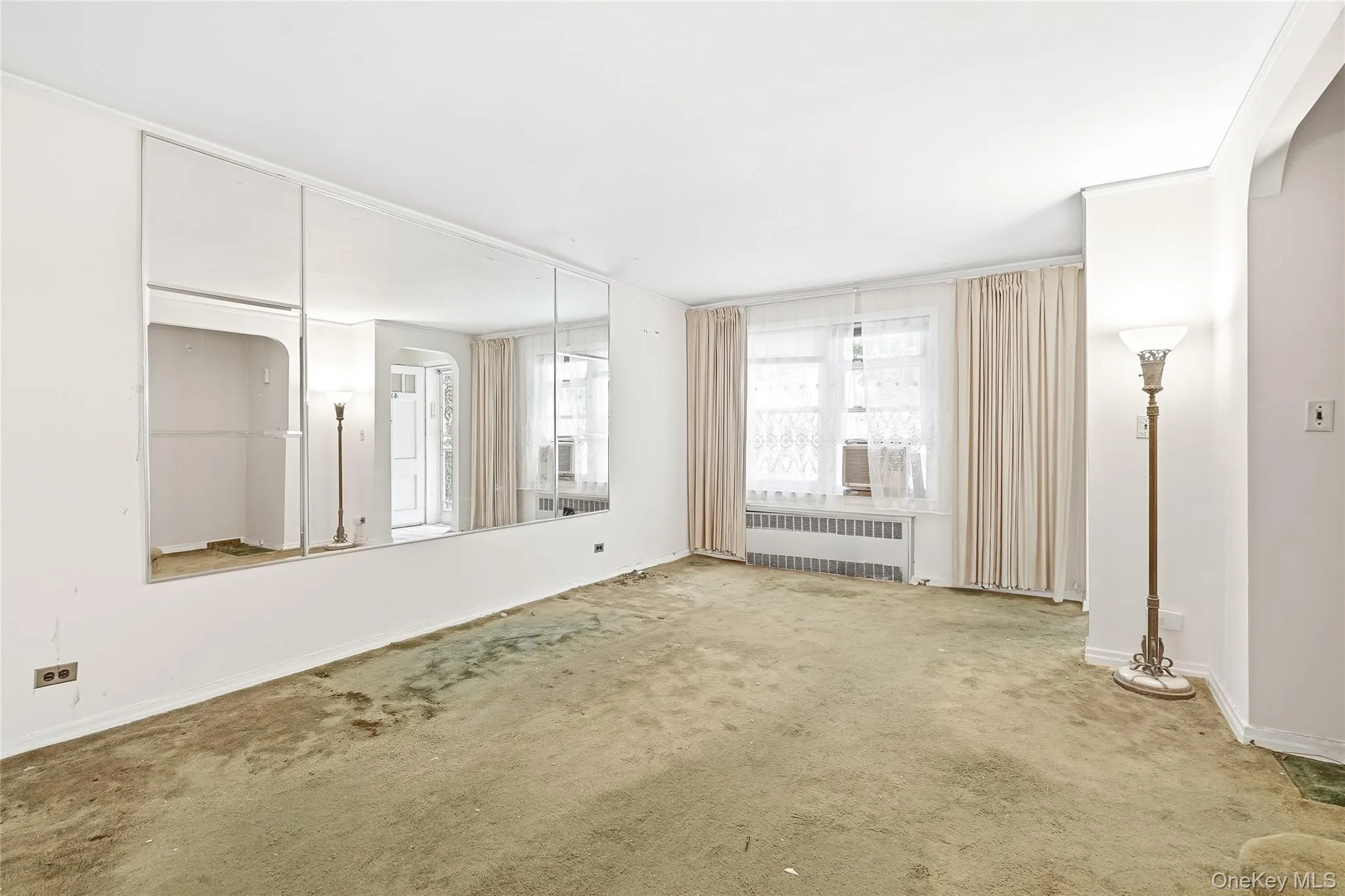 4118 Murdock Avenue, New York, NY, 2 Bedrooms Bedrooms, 6 Rooms Rooms,1 BathroomBathrooms,Residential,For Rent,Murdock,0,KEY1016641 4118 Murdock Avenue, New York, NY, 2 Bedrooms Bedrooms, 6 Rooms Rooms,1 BathroomBathrooms,Residential,For Rent,Murdock,0,KEY1016641