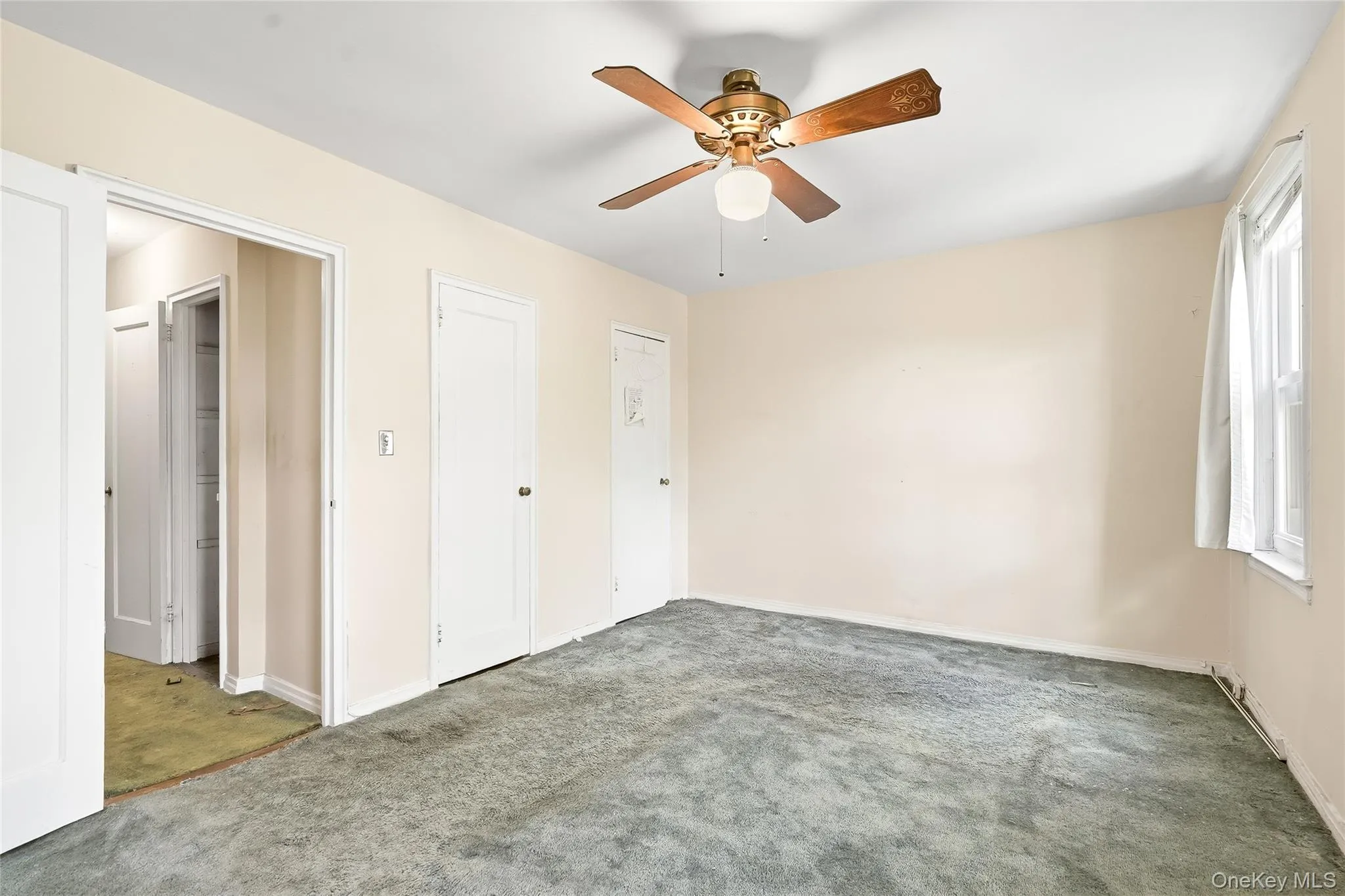 4118 Murdock Avenue, New York, NY, 2 Bedrooms Bedrooms, 6 Rooms Rooms,1 BathroomBathrooms,Residential,For Rent,Murdock,0,KEY1016641 4118 Murdock Avenue, New York, NY, 2 Bedrooms Bedrooms, 6 Rooms Rooms,1 BathroomBathrooms,Residential,For Rent,Murdock,0,KEY1016641