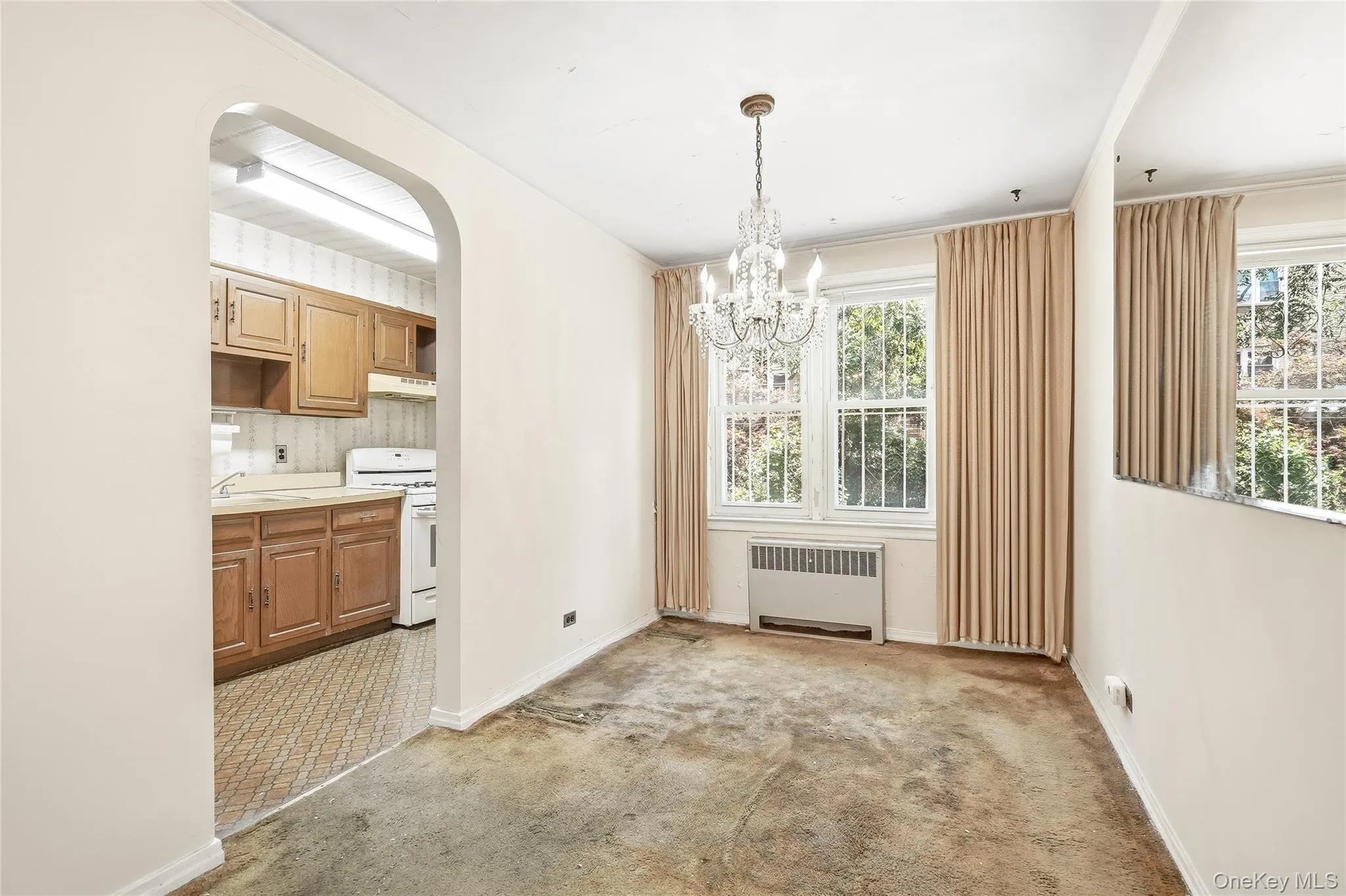4118 Murdock Avenue, New York, NY, 2 Bedrooms Bedrooms, 6 Rooms Rooms,1 BathroomBathrooms,Residential,For Rent,Murdock,0,KEY1016641 4118 Murdock Avenue, New York, NY, 2 Bedrooms Bedrooms, 6 Rooms Rooms,1 BathroomBathrooms,Residential,For Rent,Murdock,0,KEY1016641