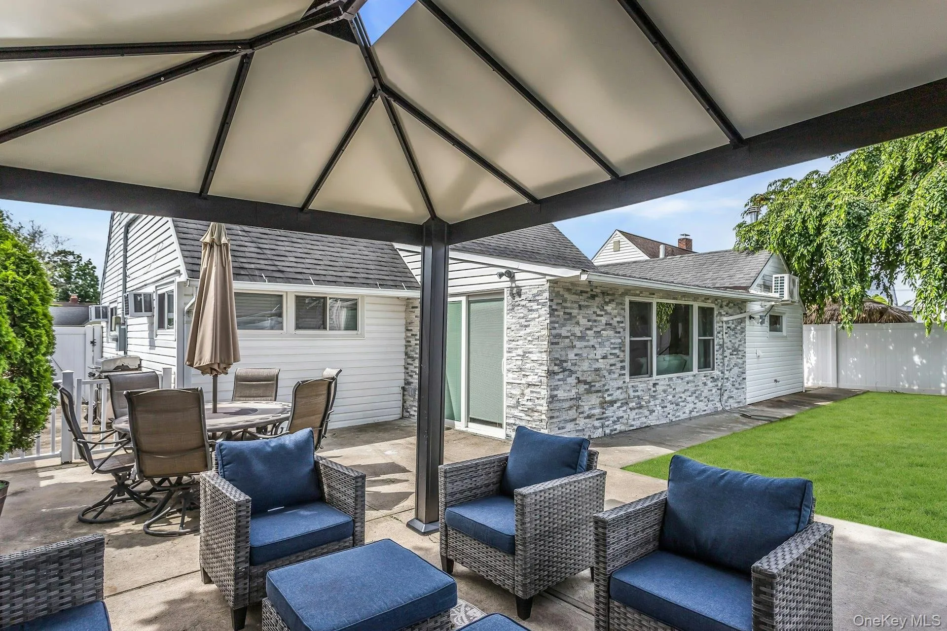 9 Deep Lane, Hempstead, NY, 4 Bedrooms Bedrooms, 8 Rooms Rooms,2 BathroomsBathrooms,Residential,For Rent,Deep,0,1016644 9 Deep Lane, Hempstead, NY, 4 Bedrooms Bedrooms, 8 Rooms Rooms,2 BathroomsBathrooms,Residential,For Rent,Deep,0,1016644