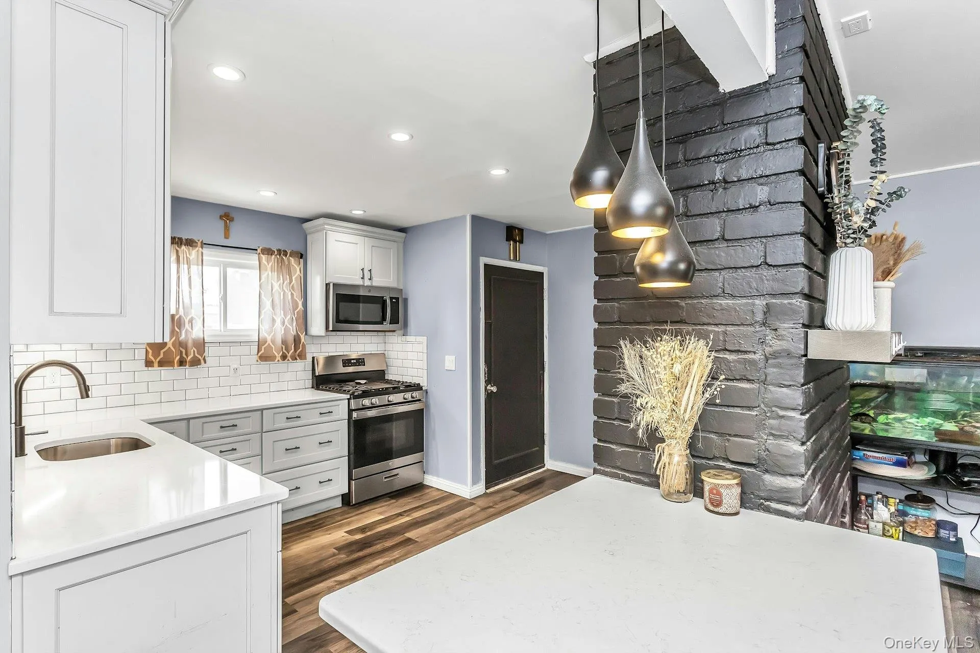 9 Deep Lane, Hempstead, NY, 4 Bedrooms Bedrooms, 8 Rooms Rooms,2 BathroomsBathrooms,Residential,For Rent,Deep,0,1016644 9 Deep Lane, Hempstead, NY, 4 Bedrooms Bedrooms, 8 Rooms Rooms,2 BathroomsBathrooms,Residential,For Rent,Deep,0,1016644
