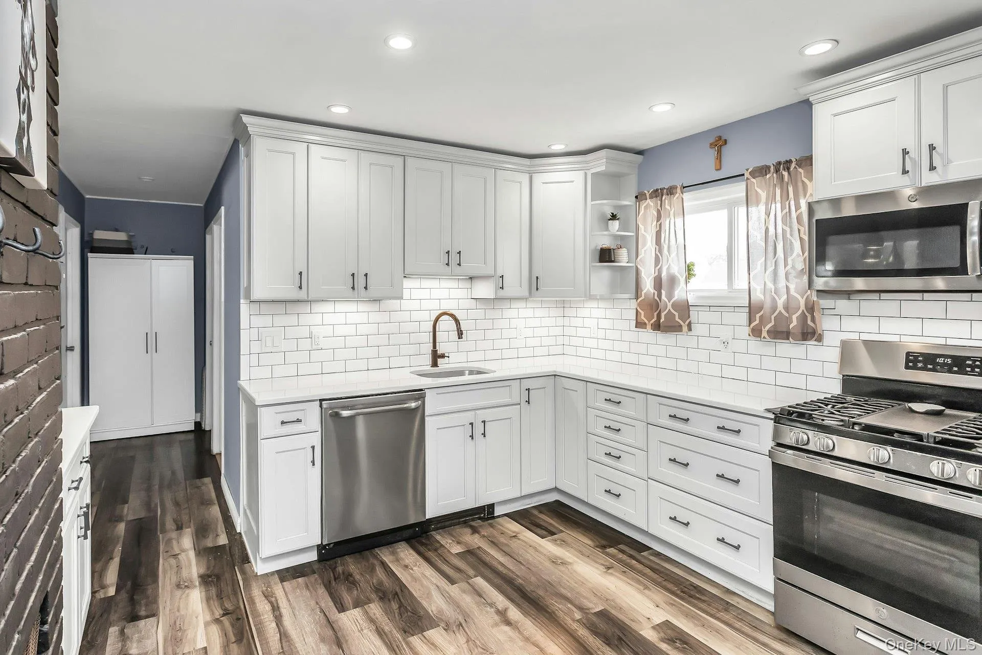 9 Deep Lane, Hempstead, NY, 4 Bedrooms Bedrooms, 8 Rooms Rooms,2 BathroomsBathrooms,Residential,For Rent,Deep,0,1016644 9 Deep Lane, Hempstead, NY, 4 Bedrooms Bedrooms, 8 Rooms Rooms,2 BathroomsBathrooms,Residential,For Rent,Deep,0,1016644