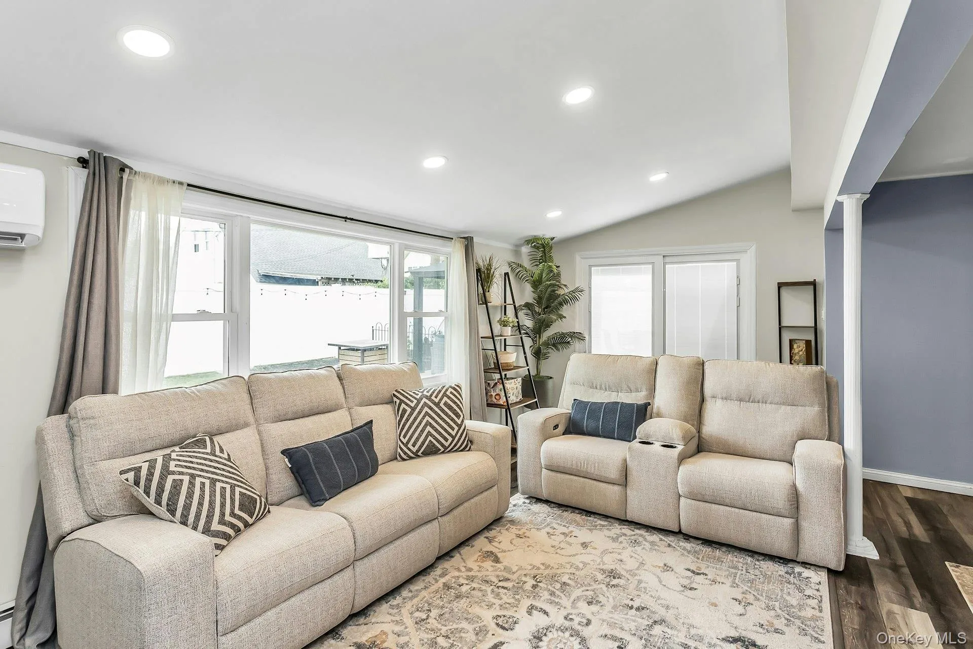 9 Deep Lane, Hempstead, NY, 4 Bedrooms Bedrooms, 8 Rooms Rooms,2 BathroomsBathrooms,Residential,For Rent,Deep,0,1016644 9 Deep Lane, Hempstead, NY, 4 Bedrooms Bedrooms, 8 Rooms Rooms,2 BathroomsBathrooms,Residential,For Rent,Deep,0,1016644