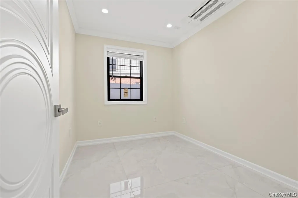 7662 174th Street, New York, NY, 5 Bedrooms Bedrooms, 10 Rooms Rooms,5 BathroomsBathrooms,Residential Lease,For Rent,174th,0,1016648 7662 174th Street, New York, NY, 5 Bedrooms Bedrooms, 10 Rooms Rooms,5 BathroomsBathrooms,Residential Lease,For Rent,174th,0,1016648