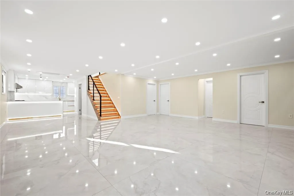 7662 174th Street, New York, NY, 5 Bedrooms Bedrooms, 10 Rooms Rooms,5 BathroomsBathrooms,Residential Lease,For Rent,174th,0,1016648 7662 174th Street, New York, NY, 5 Bedrooms Bedrooms, 10 Rooms Rooms,5 BathroomsBathrooms,Residential Lease,For Rent,174th,0,1016648