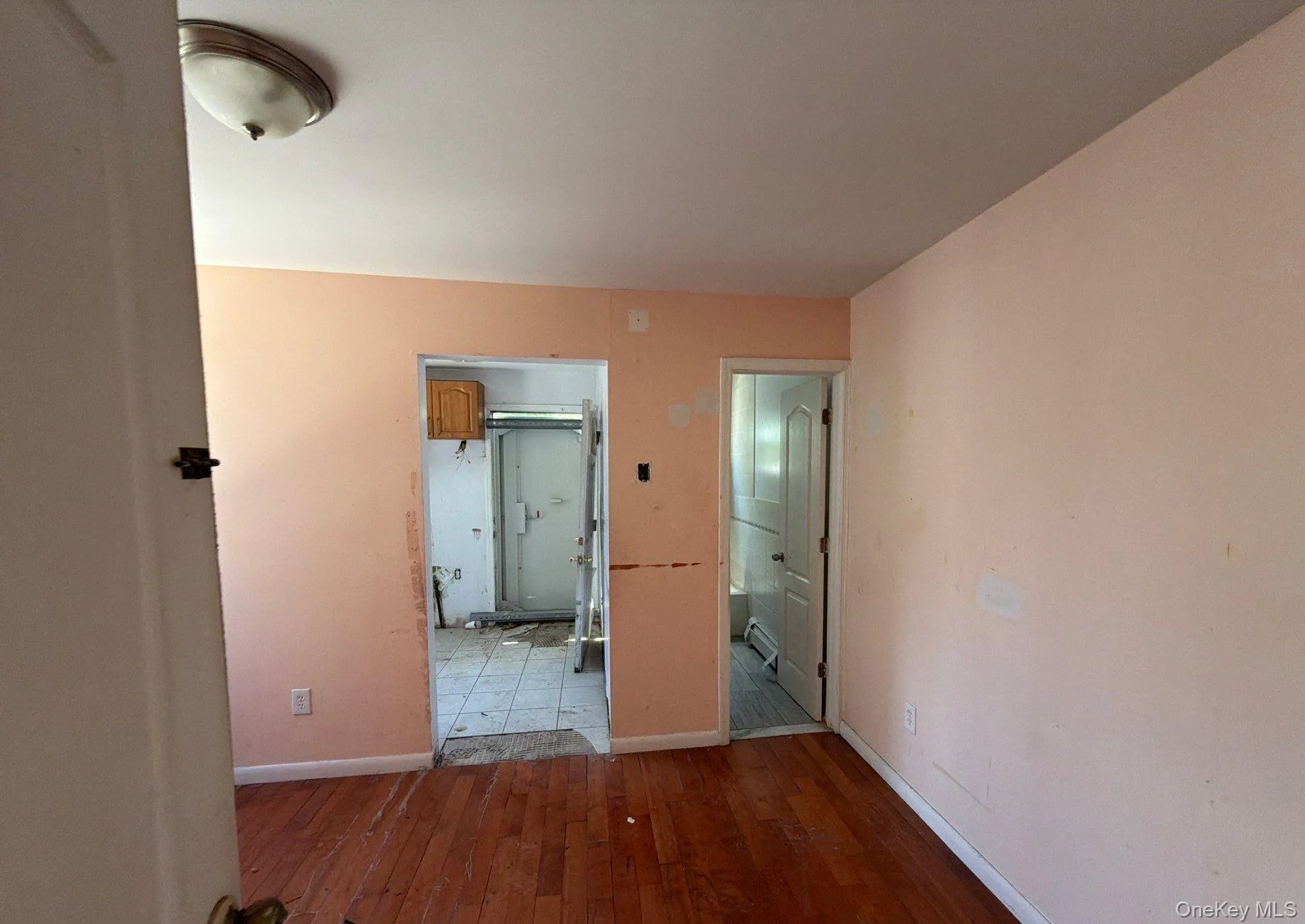 142-16 116th Avenue, New York, NY, 3 Bedrooms Bedrooms, 7 Rooms Rooms,1 BathroomBathrooms,Residential,For Rent,116th,0,KEY1016651 142-16 116th Avenue, New York, NY, 3 Bedrooms Bedrooms, 7 Rooms Rooms,1 BathroomBathrooms,Residential,For Rent,116th,0,KEY1016651