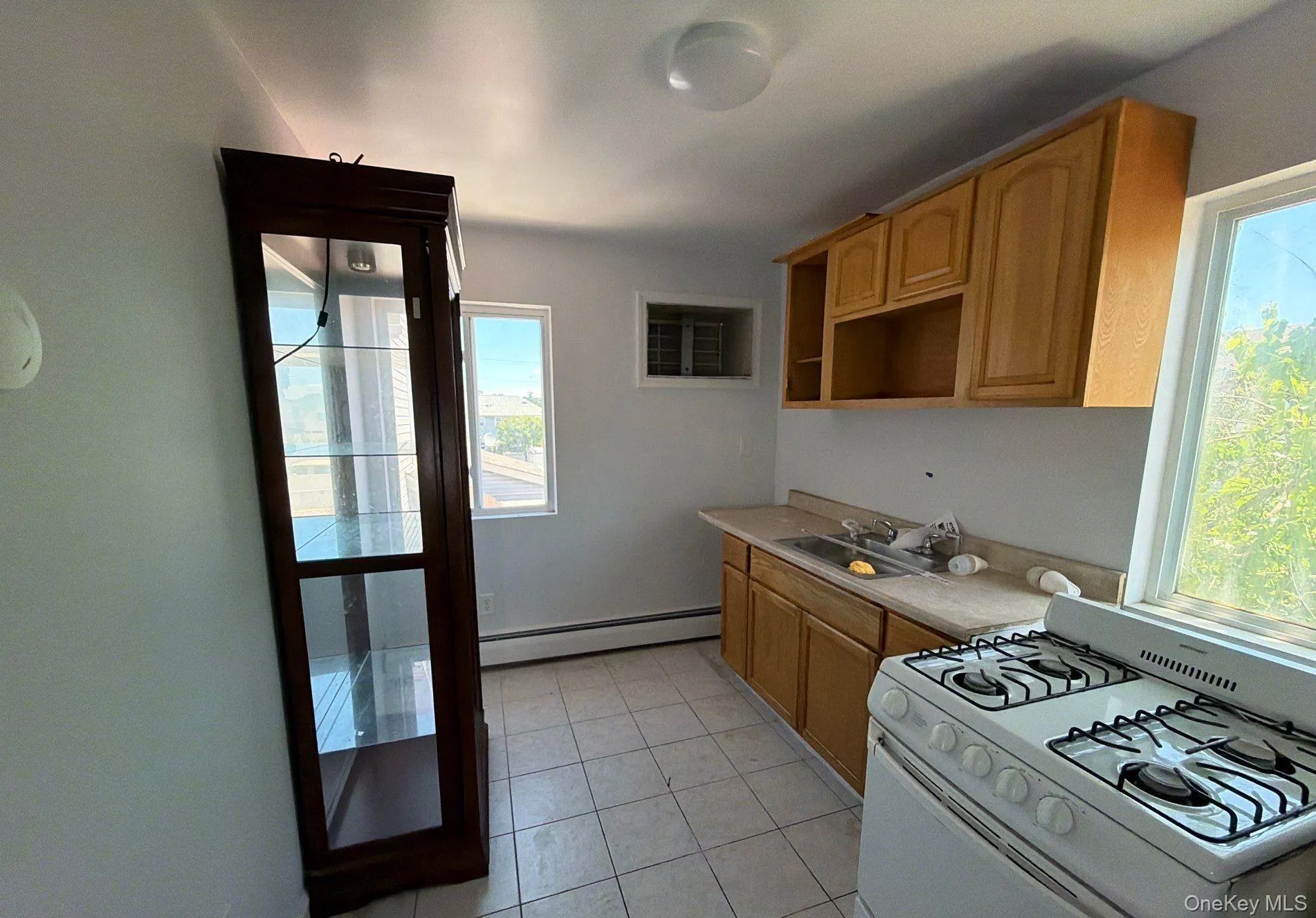 142-16 116th Avenue, New York, NY, 3 Bedrooms Bedrooms, 7 Rooms Rooms,1 BathroomBathrooms,Residential,For Rent,116th,0,KEY1016651 142-16 116th Avenue, New York, NY, 3 Bedrooms Bedrooms, 7 Rooms Rooms,1 BathroomBathrooms,Residential,For Rent,116th,0,KEY1016651