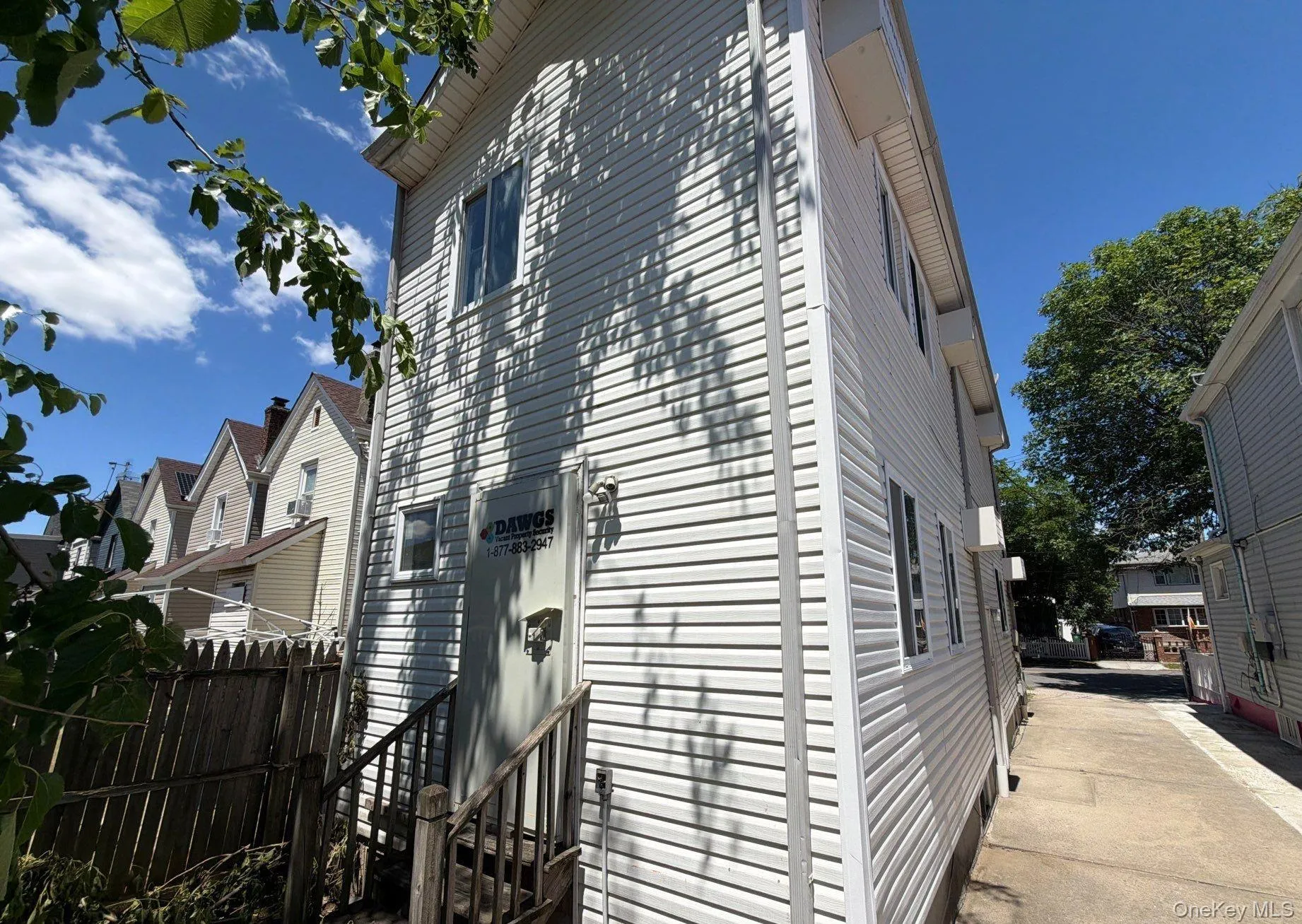 142-16 116th Avenue, New York, NY, 3 Bedrooms Bedrooms, 7 Rooms Rooms,1 BathroomBathrooms,Residential,For Rent,116th,0,KEY1016651 142-16 116th Avenue, New York, NY, 3 Bedrooms Bedrooms, 7 Rooms Rooms,1 BathroomBathrooms,Residential,For Rent,116th,0,KEY1016651