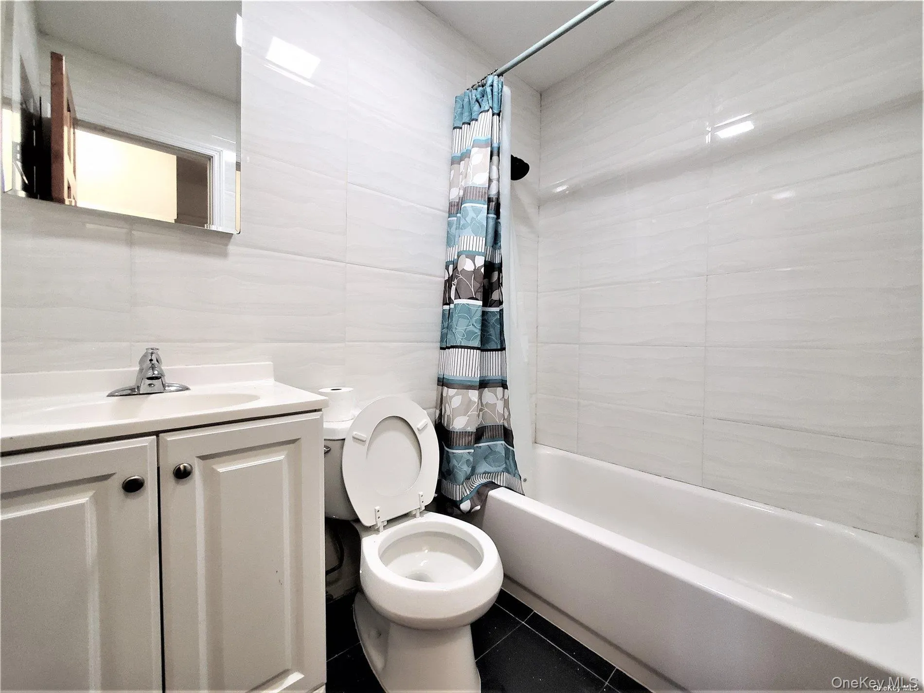 81-64 102nd Avenue, New York, NY, 3 Bedrooms Bedrooms, 6 Rooms Rooms,1 BathroomBathrooms,Residential Lease,For Rent,102nd,0,1016657 81-64 102nd Avenue, New York, NY, 3 Bedrooms Bedrooms, 6 Rooms Rooms,1 BathroomBathrooms,Residential Lease,For Rent,102nd,0,1016657