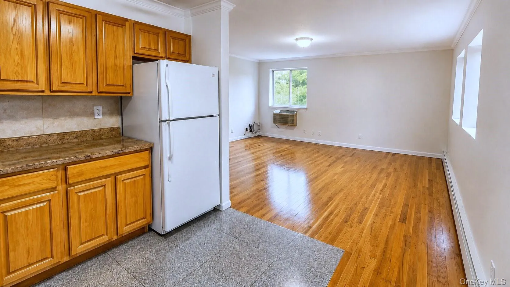 81-64 102nd Avenue, New York, NY, 3 Bedrooms Bedrooms, 6 Rooms Rooms,1 BathroomBathrooms,Residential Lease,For Rent,102nd,0,1016657 81-64 102nd Avenue, New York, NY, 3 Bedrooms Bedrooms, 6 Rooms Rooms,1 BathroomBathrooms,Residential Lease,For Rent,102nd,0,1016657