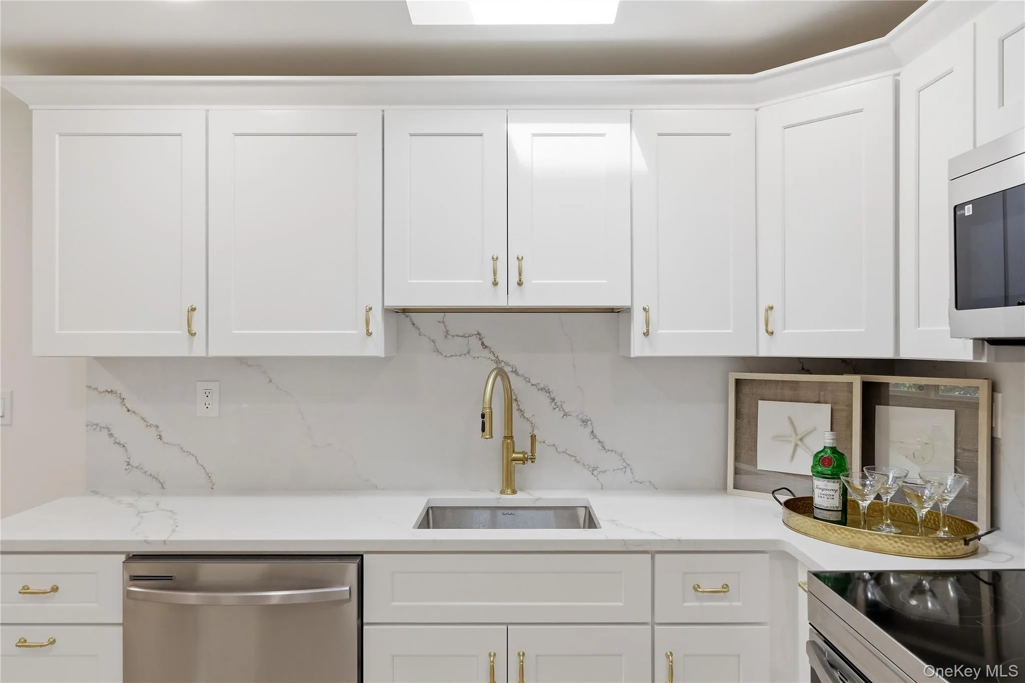 902 Old Medford Avenue, Brookhaven, NY, 2 Bedrooms Bedrooms, 6 Rooms Rooms,1 BathroomBathrooms,Residential,For Rent,Old Medford,0,1016658 902 Old Medford Avenue, Brookhaven, NY, 2 Bedrooms Bedrooms, 6 Rooms Rooms,1 BathroomBathrooms,Residential,For Rent,Old Medford,0,1016658